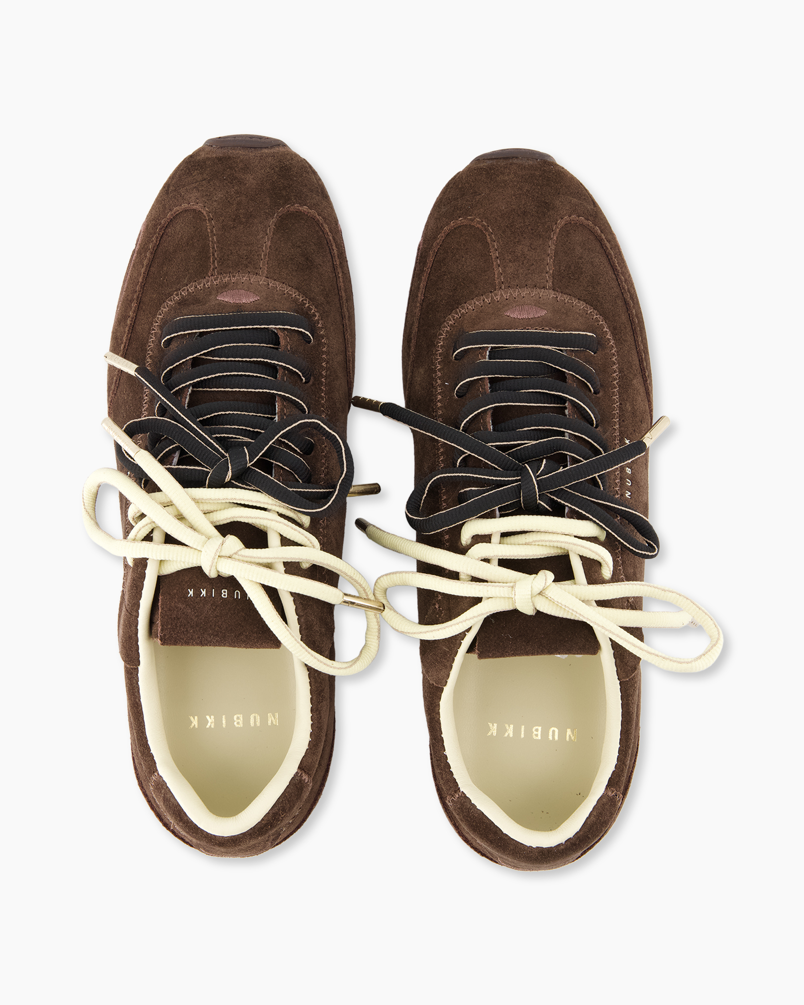 schoenen, bruin, suède, sneakers, veters