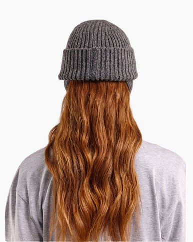 muts, gebreide hoed, ribbel, zachte textiel?, haar kleur bruin