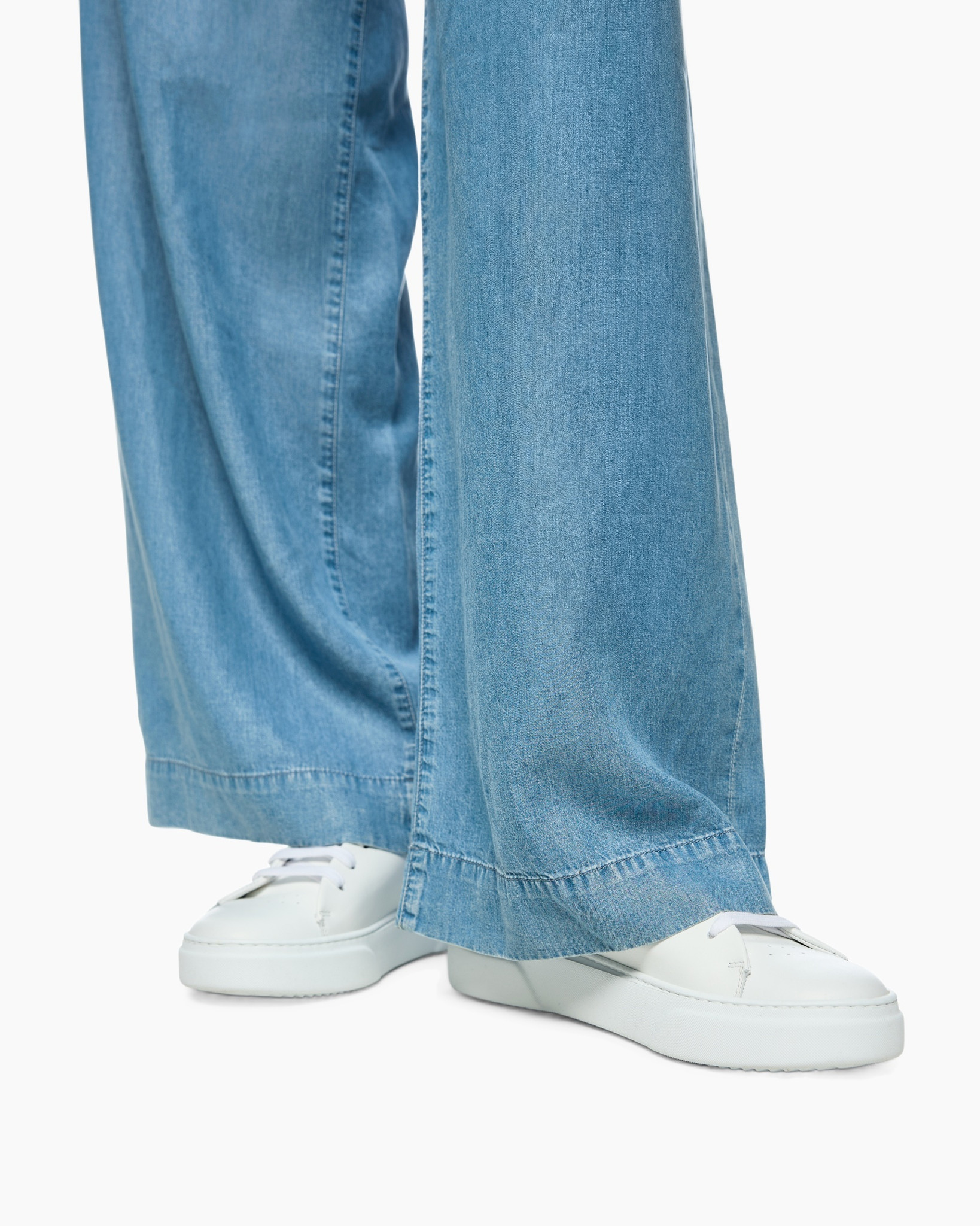 Clothing, Pants, Shoe, Sneaker, Jeans