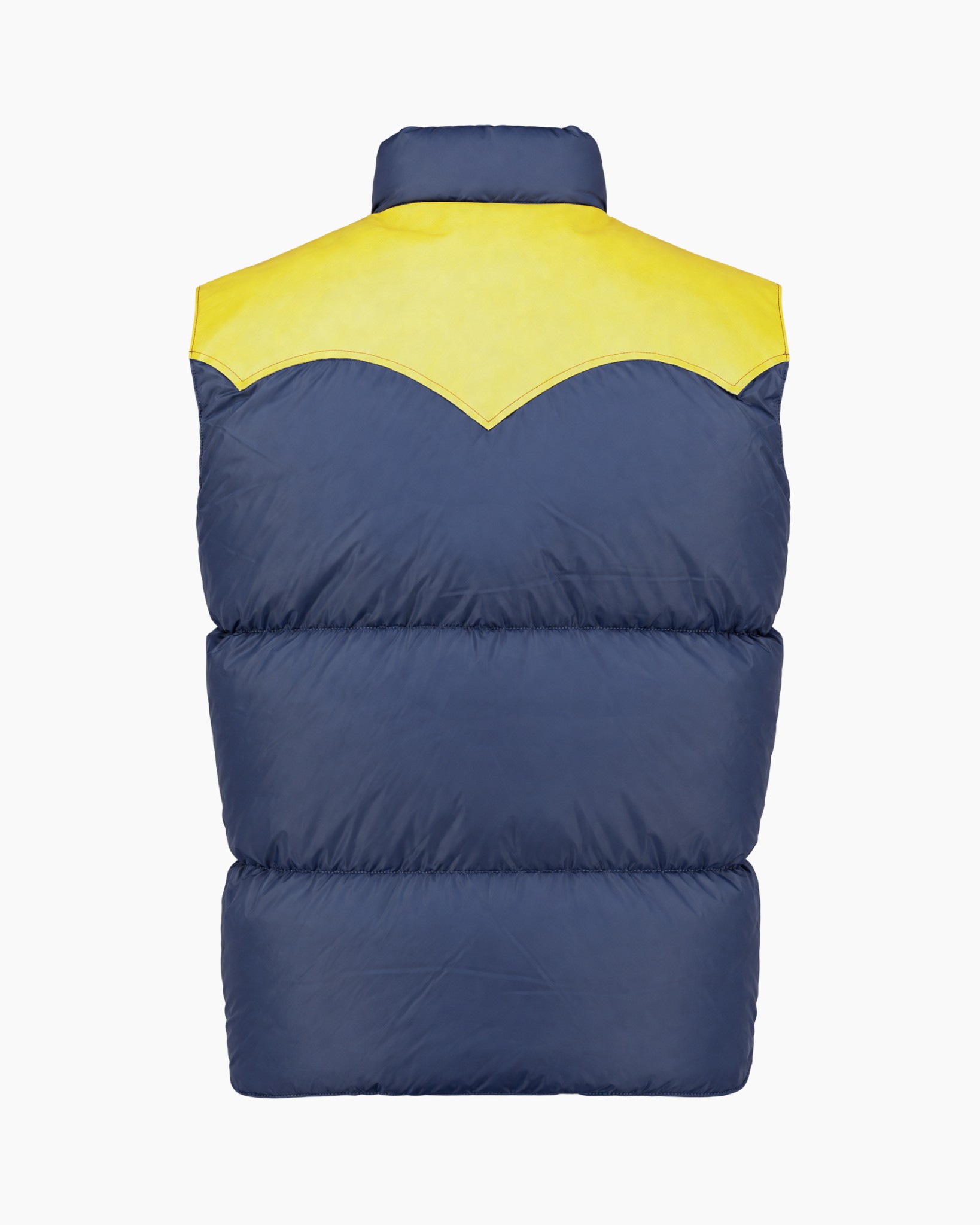 body warmer, donsvest, kleurblok, gele schouders, drukknopen