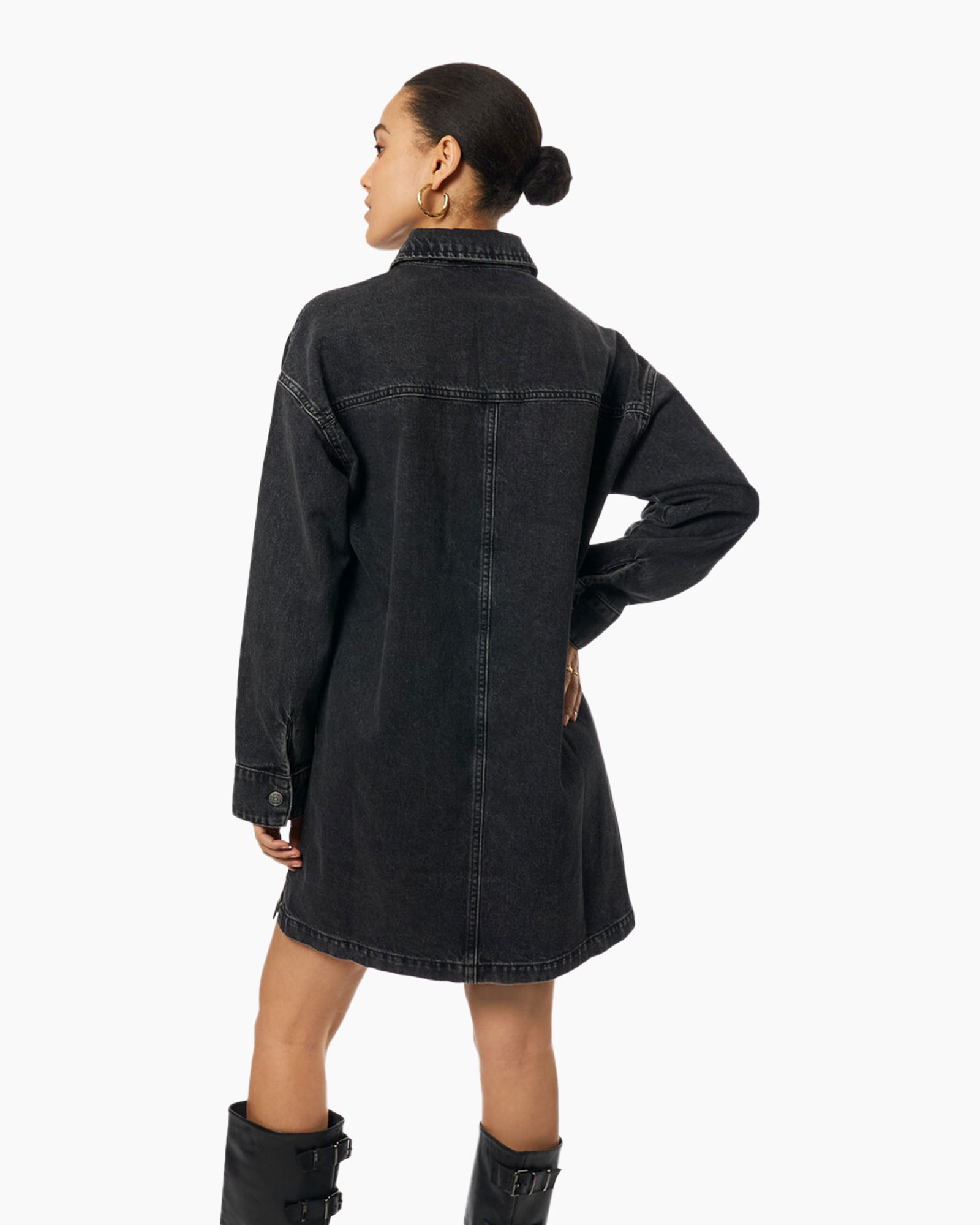 Clothing, Coat, Overcoat, Long Sleeve, Person