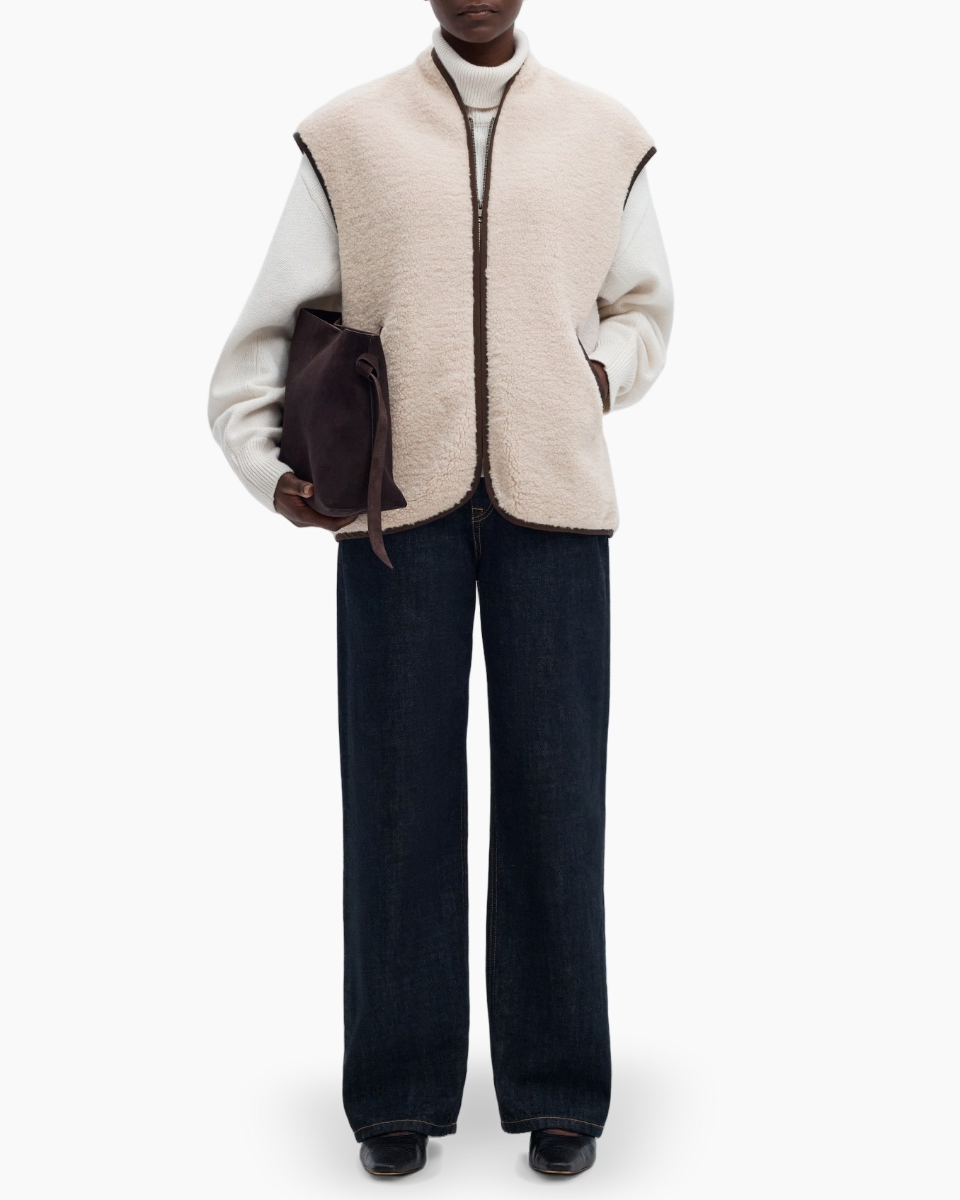 vesten van schapenbont, voorzijde rits, crème kleur, mouwloos, casual outfit