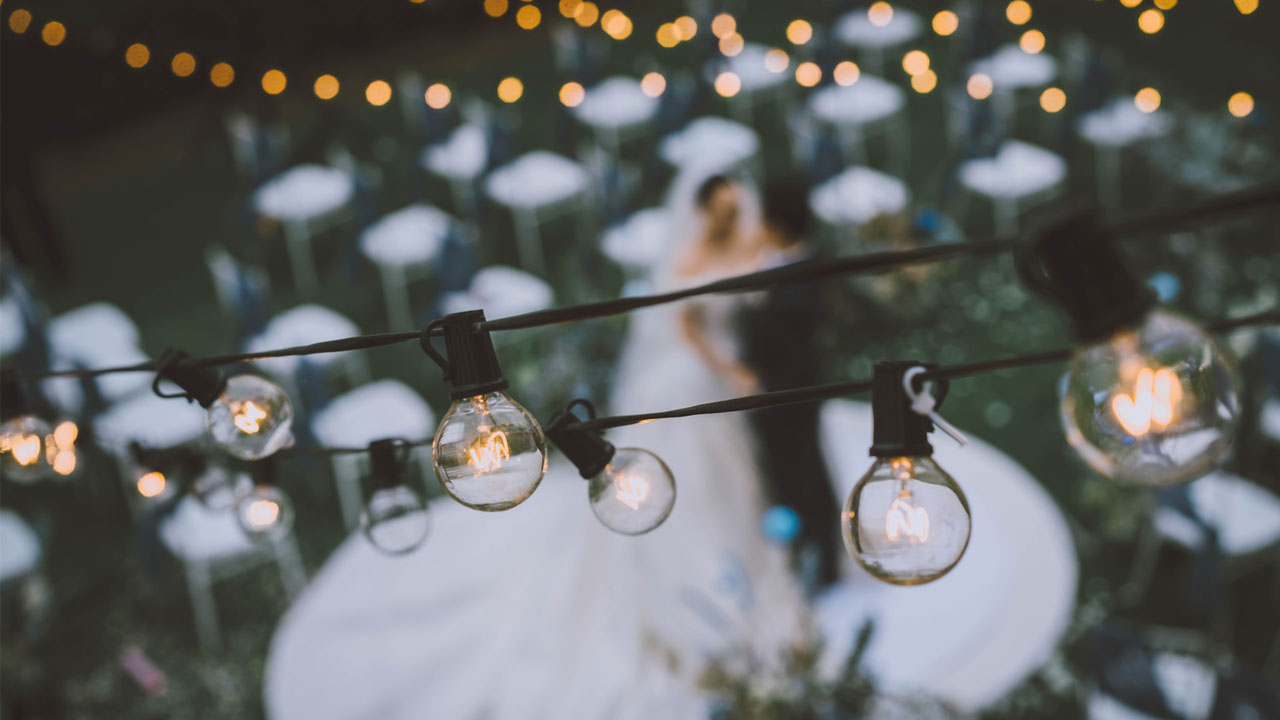 lampjes op een bruiloft
