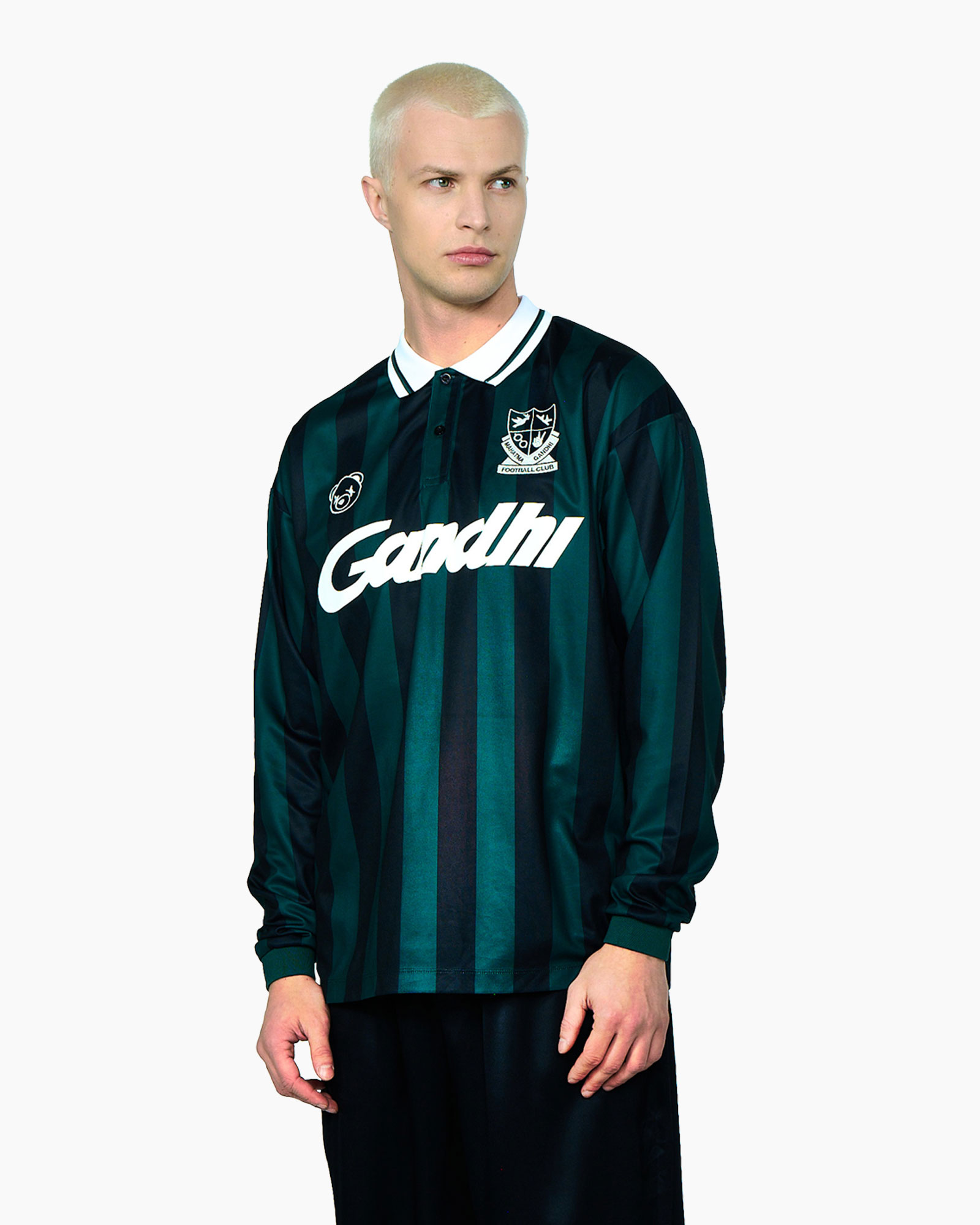 voetbalshirt, gestreept shirt, lange mouwen, groen zwart, logo patch