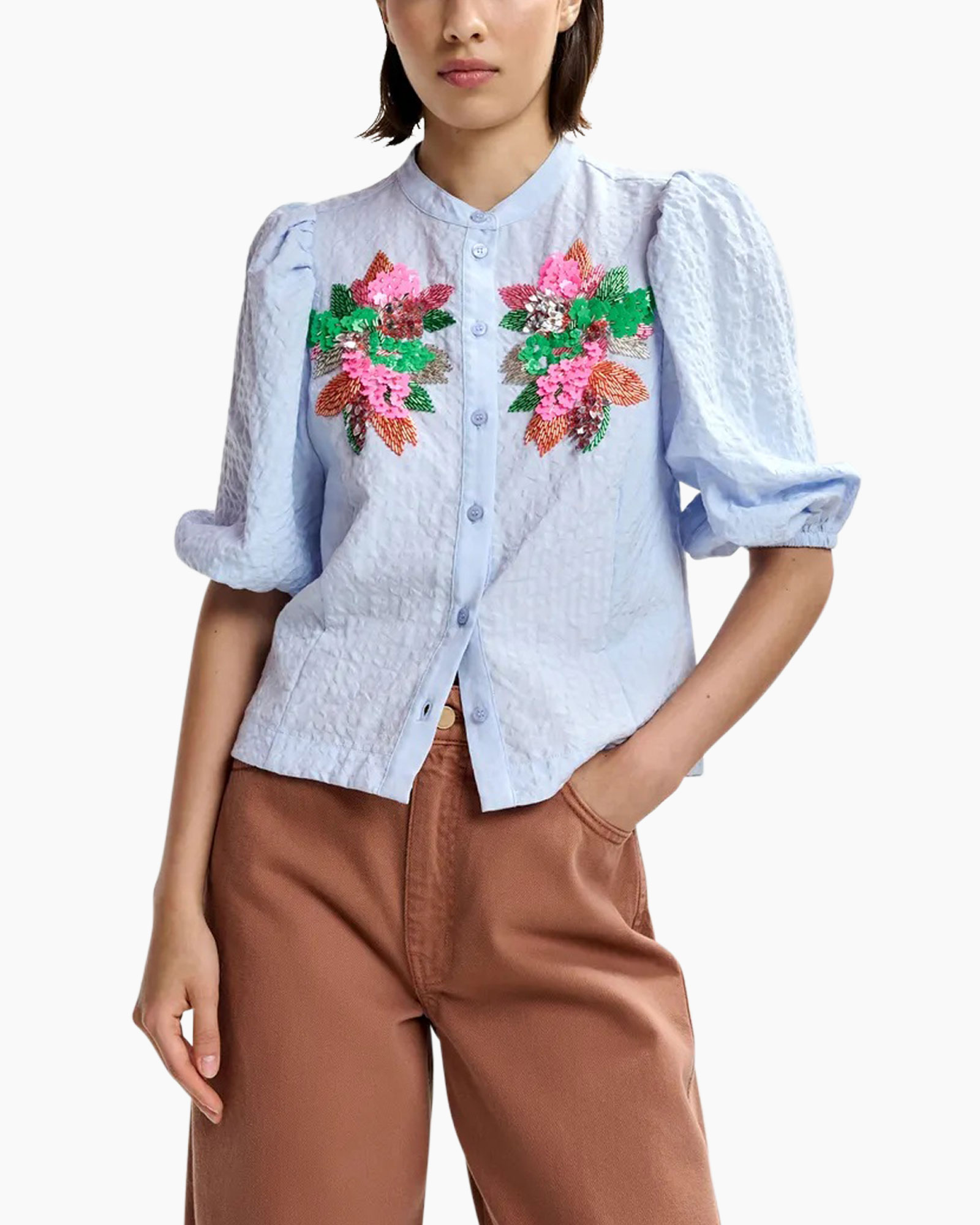 blouse, borduurwerk, bloemrijk, pofmouw, lichtblauw