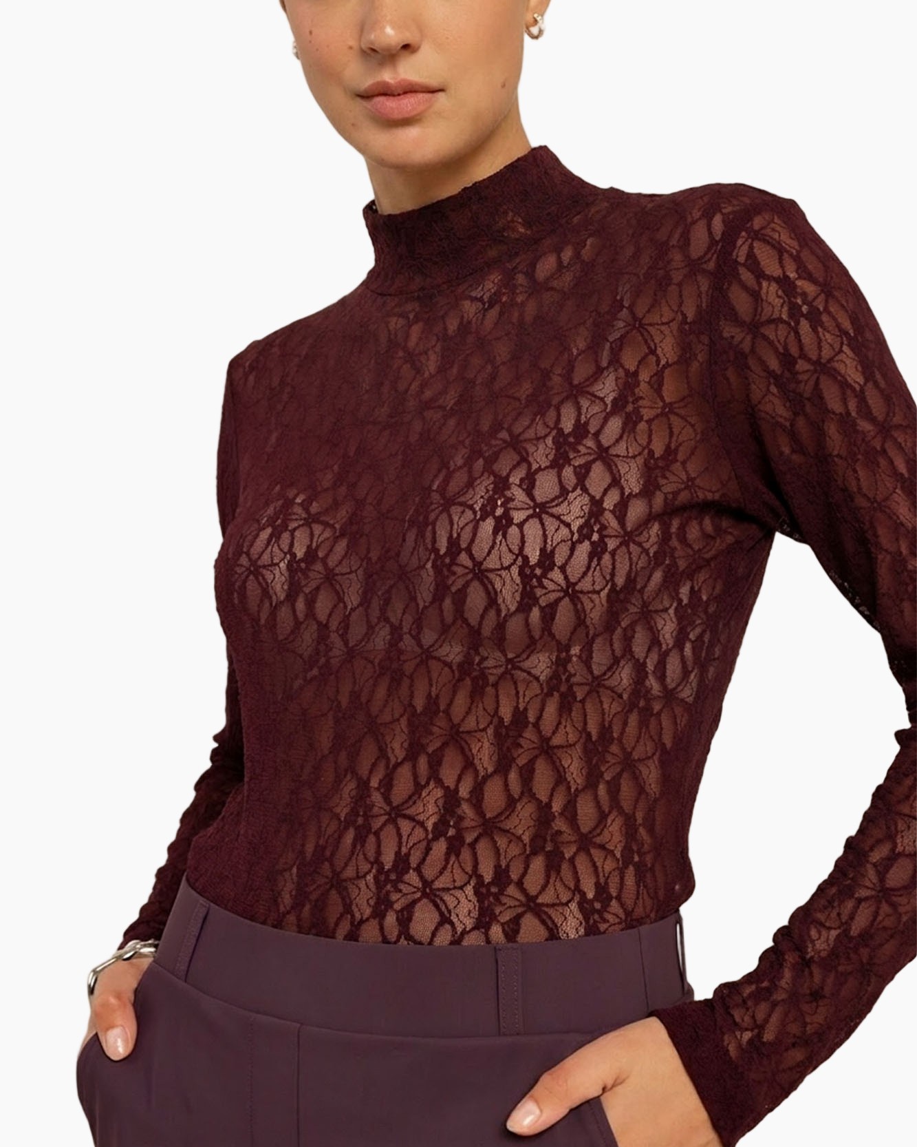 top lacee, burgundy, halslijn kraaghoog, doorzichtigekant, lange mouwen