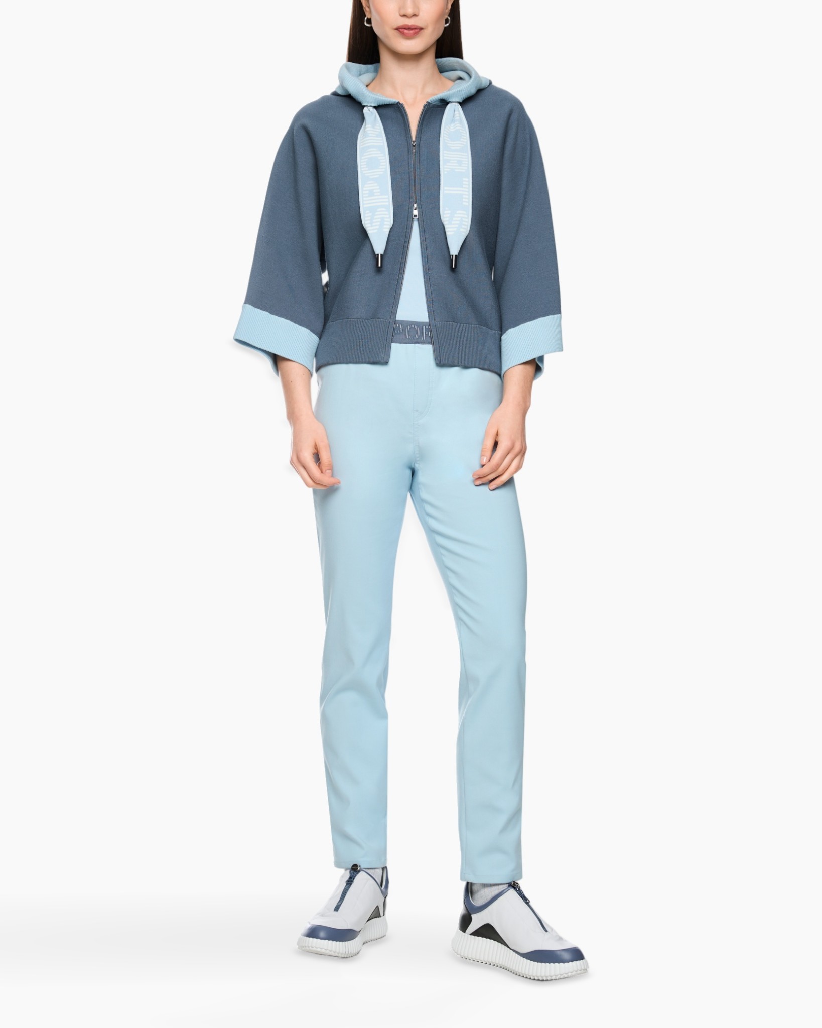 hoodie, blauw, hoofddoek, rits, broek