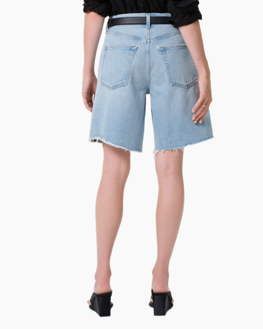 denim shorts, distressed, light wash, frayed hem, knee-length