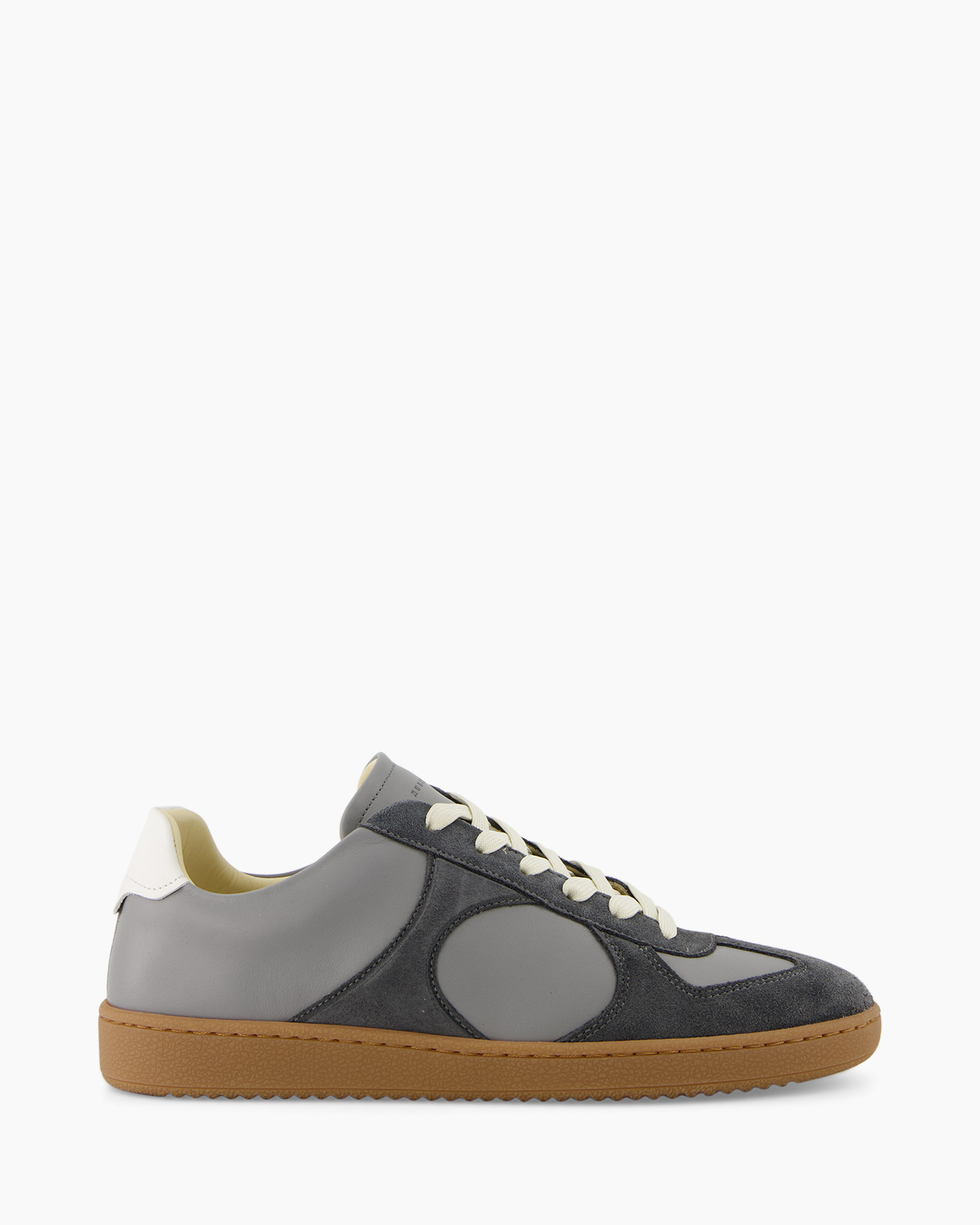 sneaker, grijs, lage schoen, gum sole, veters