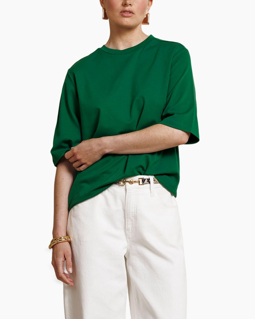 groene shirt, korte mouw, rolkraag, losse pasvorm, t-shirt