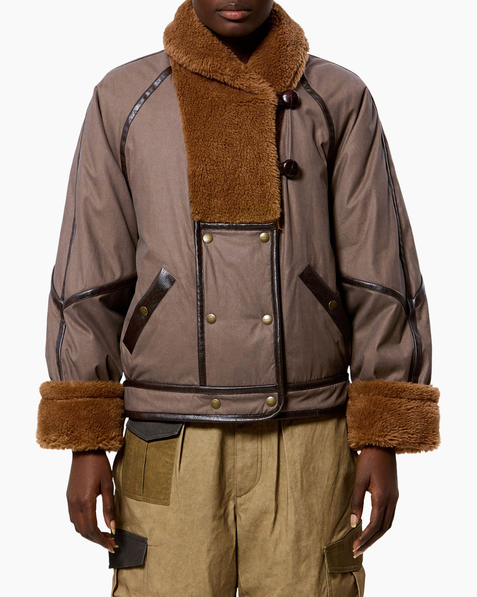 jasjak jasje, schapenleer kraag, bruin, knopen zonder rits, gevoerd, cargo broek