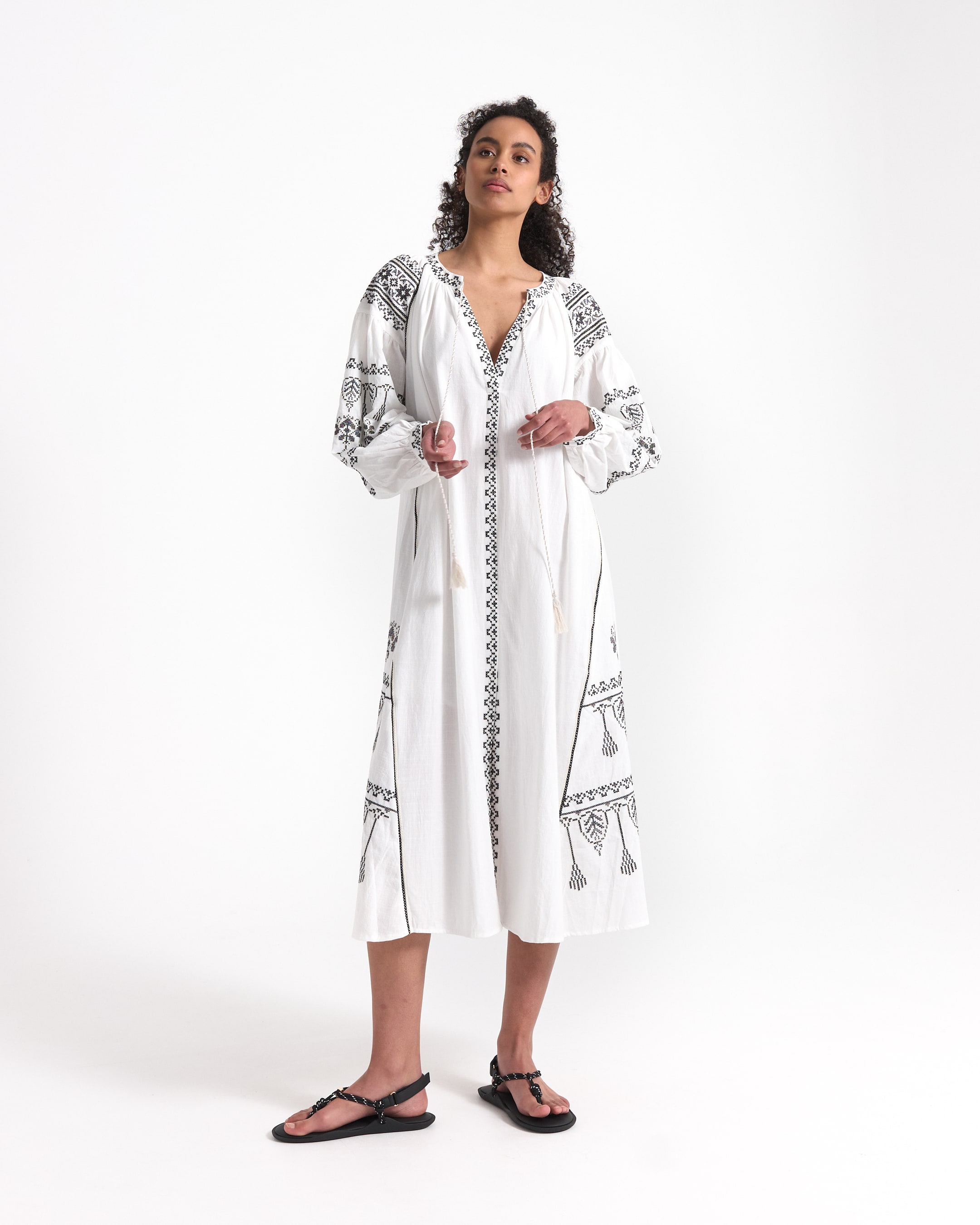 witte jurk, geborduurde jurk, lange jurk, tunik, boho-stijl