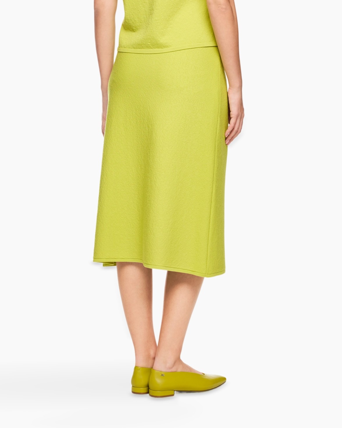 rok, midi, lime, getextureerd, platte schoenen