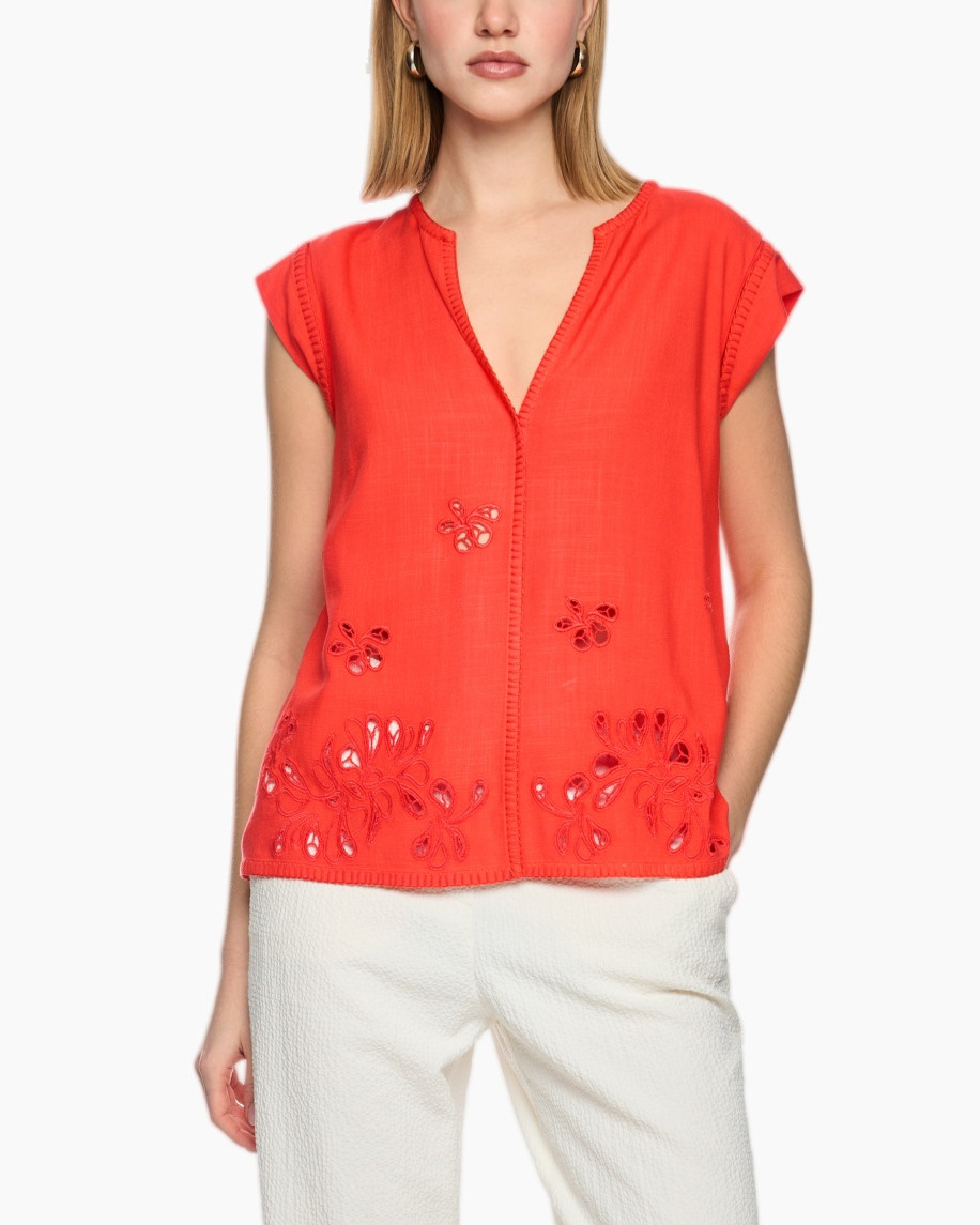 top, korte mouw, borduurwerk, eyellet, rood