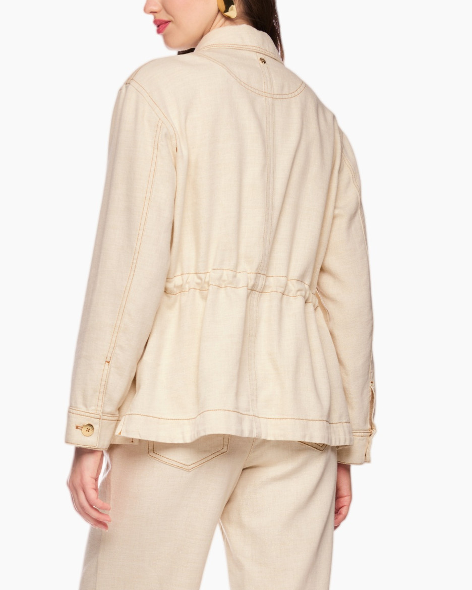 beige jas, linnen jas, knopen voor, kraag jas, lange mouw