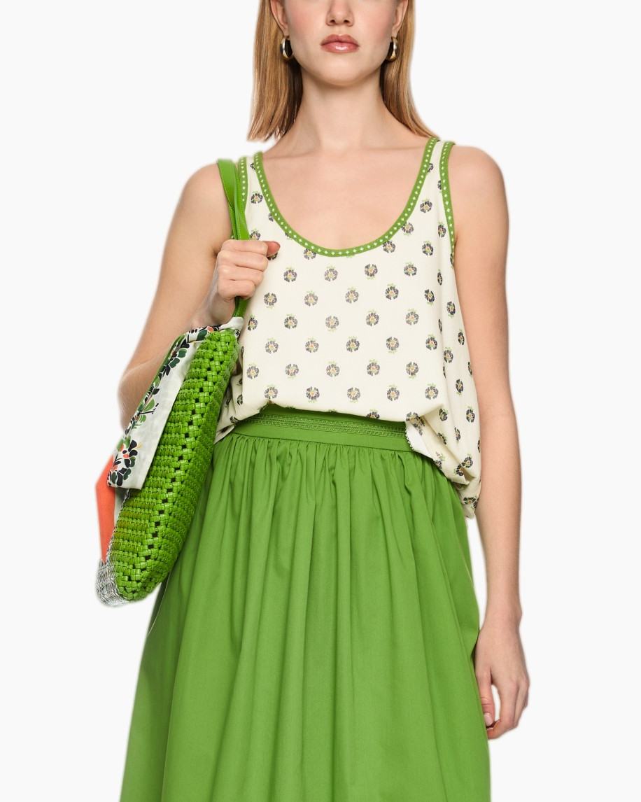tanktop, bloemenpatroon, groene rok, groene rand, geweven tas
