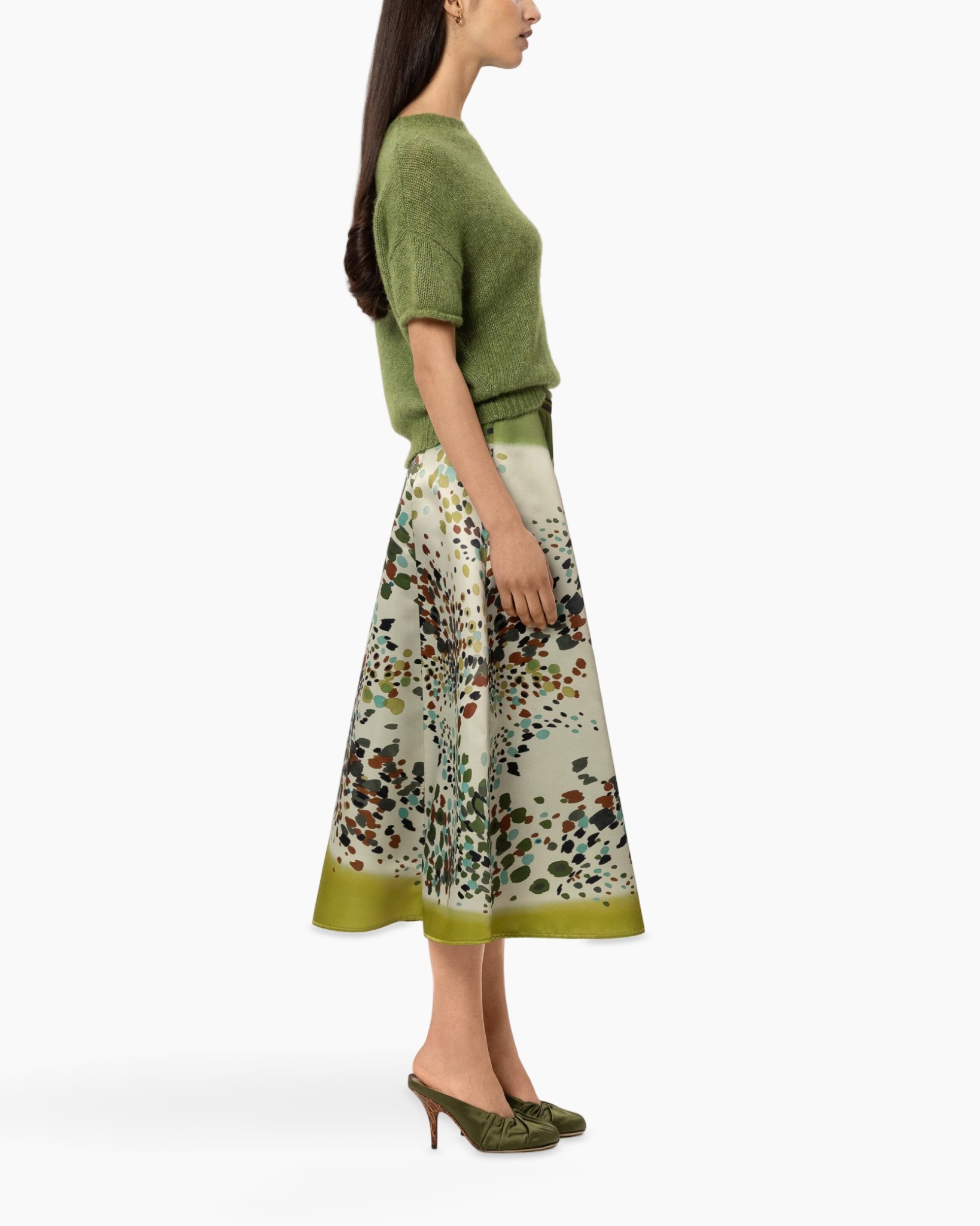 groene trui, korte mouw, brei top, groene rok, bloemen patroon