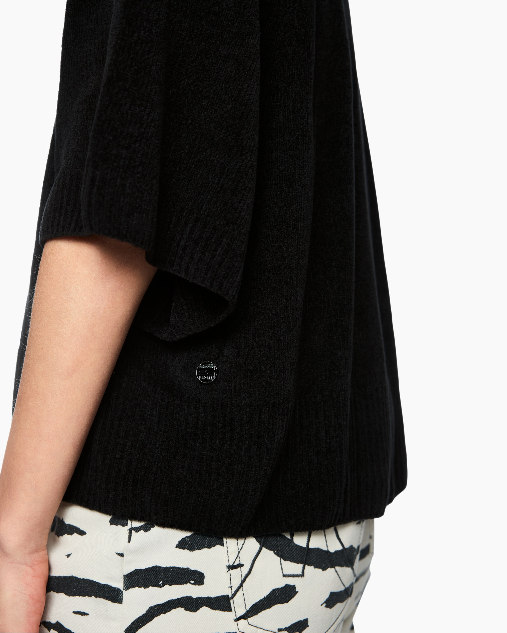 Clothing, Knitwear, Sweater, Person