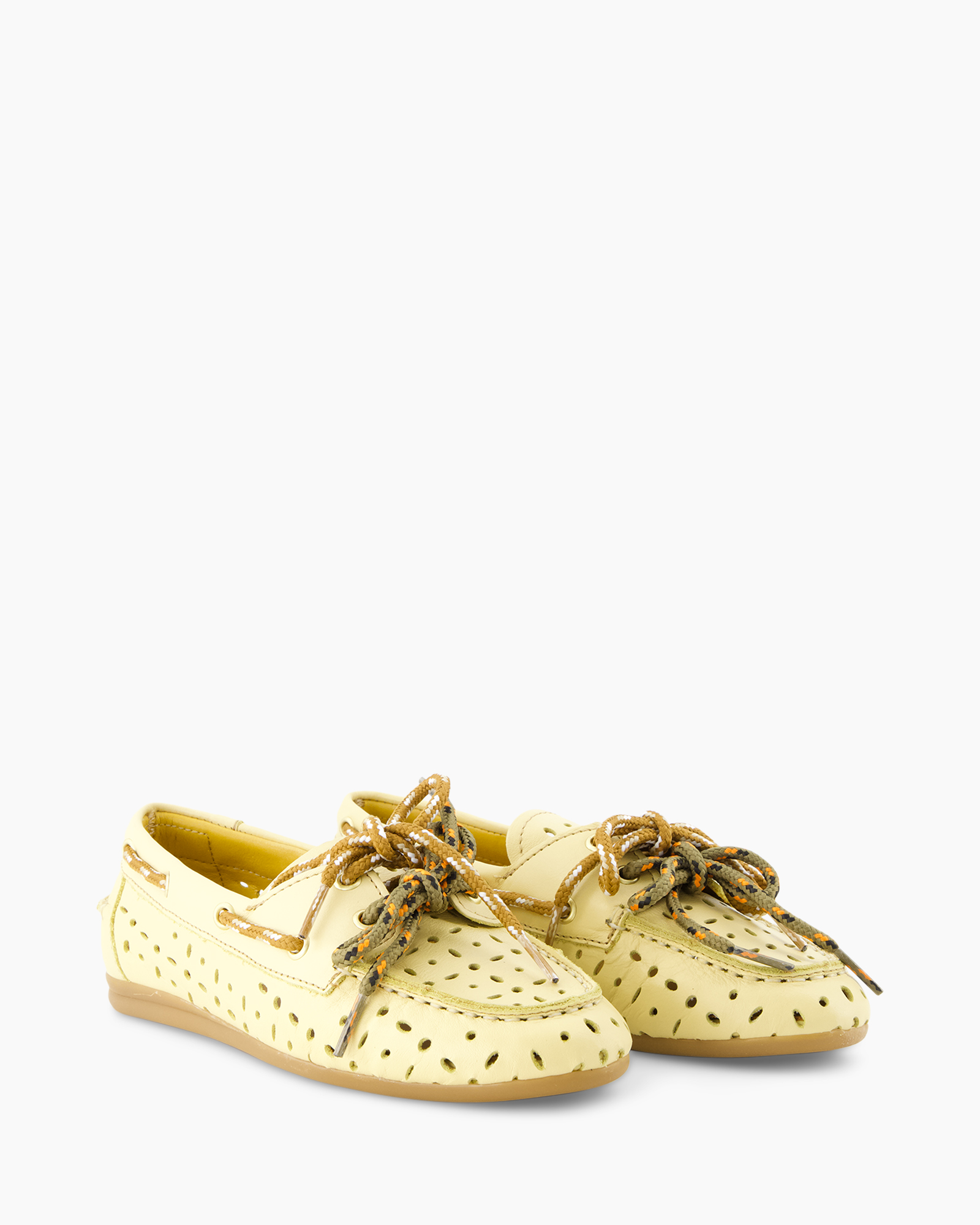 schoen, bootsschoen?, loafer?, perforatie, geel