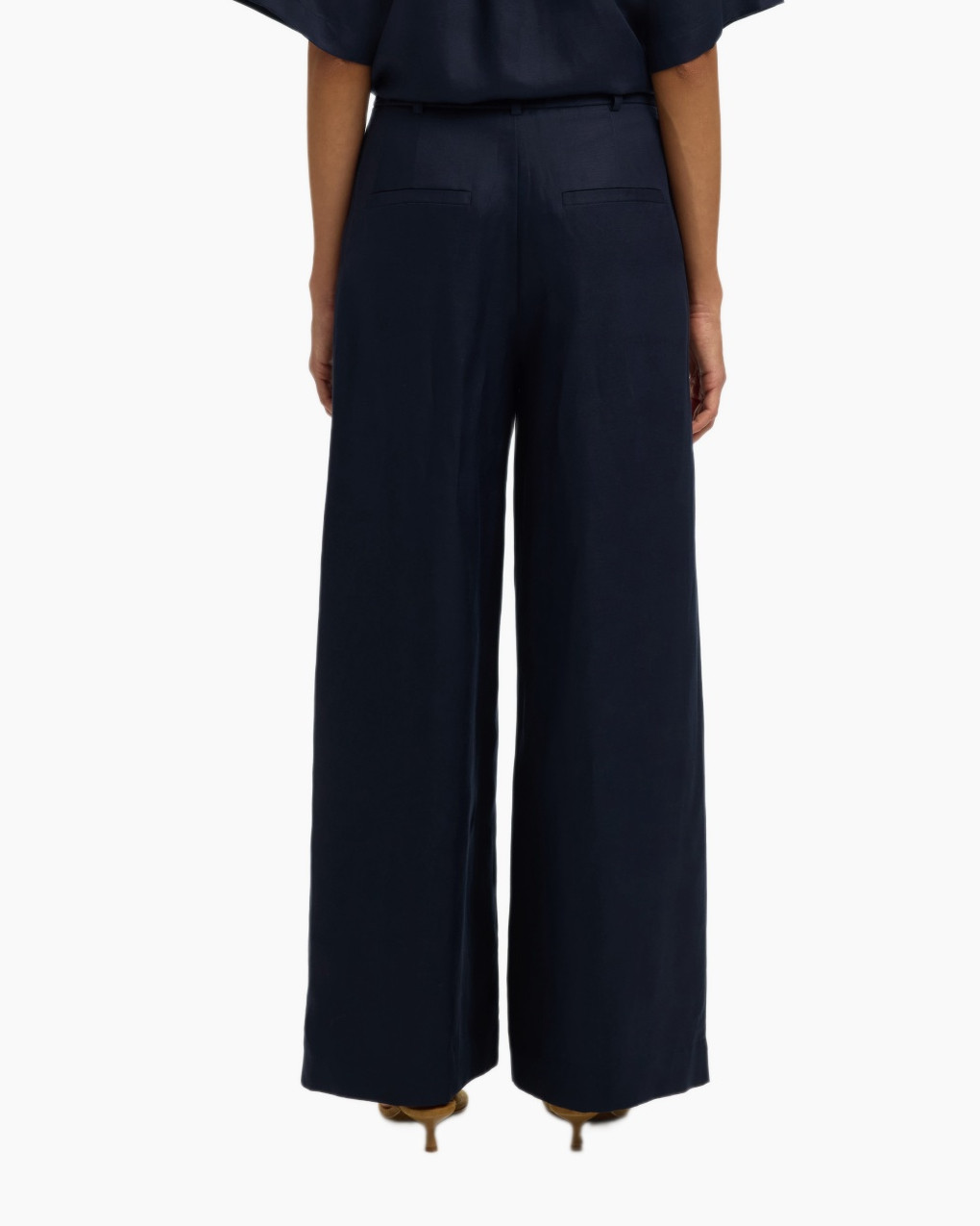 pants, wide-leg, navy, tote bag, sandals