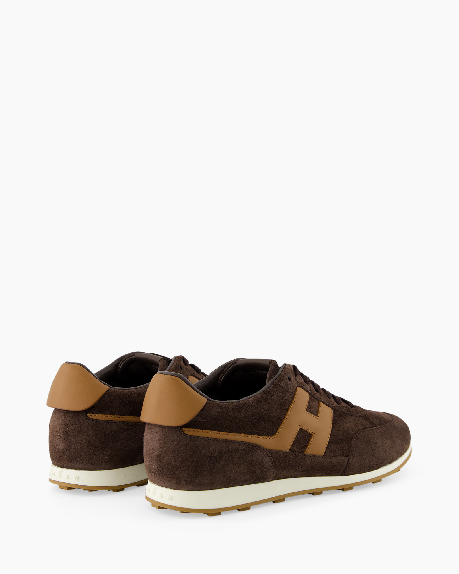 bruin suède, athletische sneakers, laag, contrast hak, rubberen zool