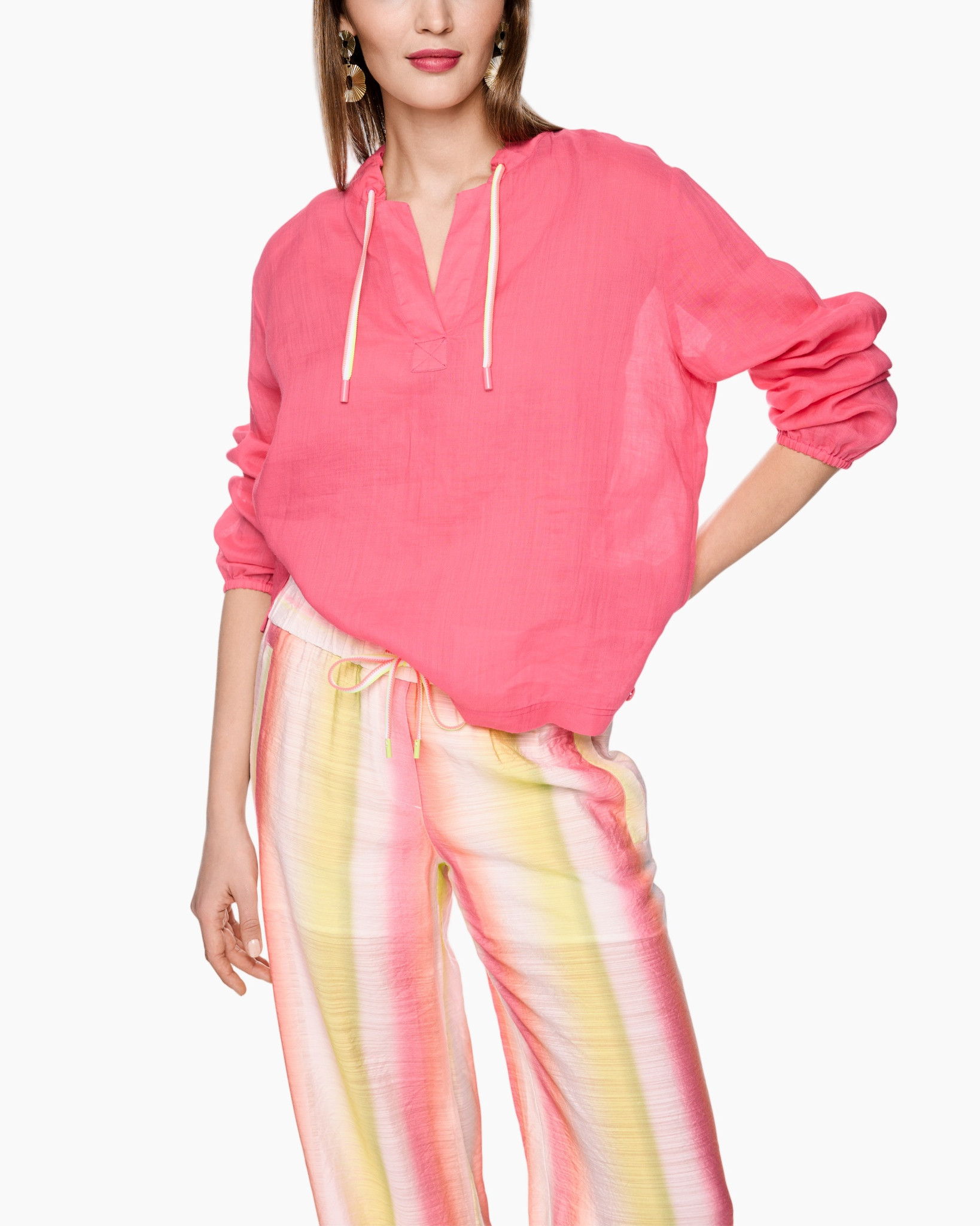 roze hoodie, linnen breisel, trekkoord hoodie, lange mouwen, roze effen