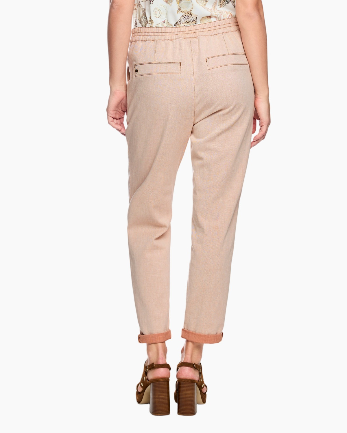 beige pants, tapered trousers, high waist, belted waist, rolled cuffs