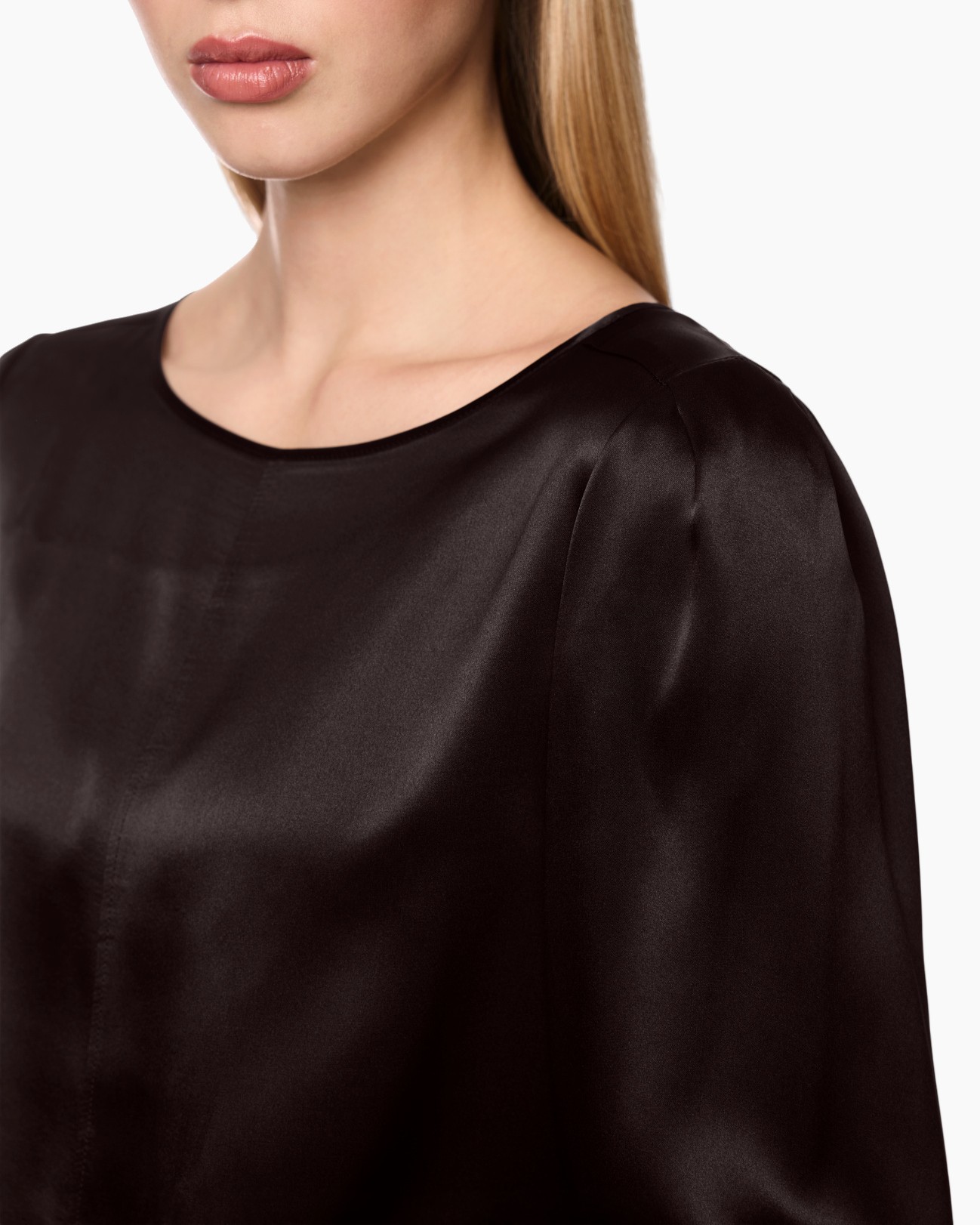 damesblouse, zwart, satijn, ronde hals, lange mouw