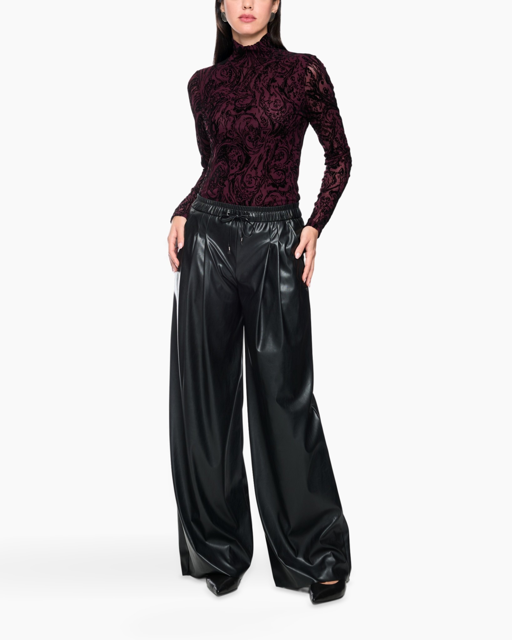 rolkraag, kanttop, bordeaux, velvet, wijd uitlopend