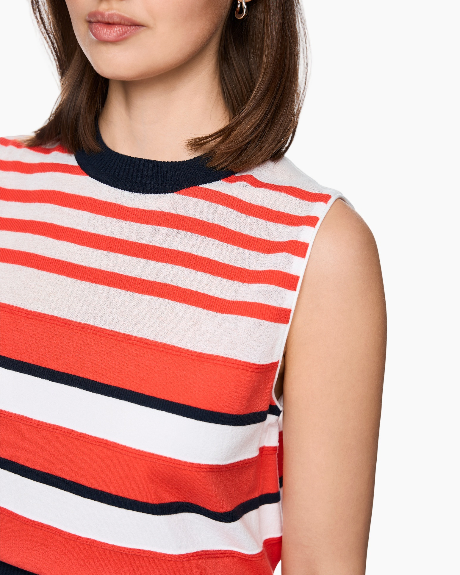 gestreepte gebreide top, mouwloze top, rood-wit-navy, crewnek, zomer top