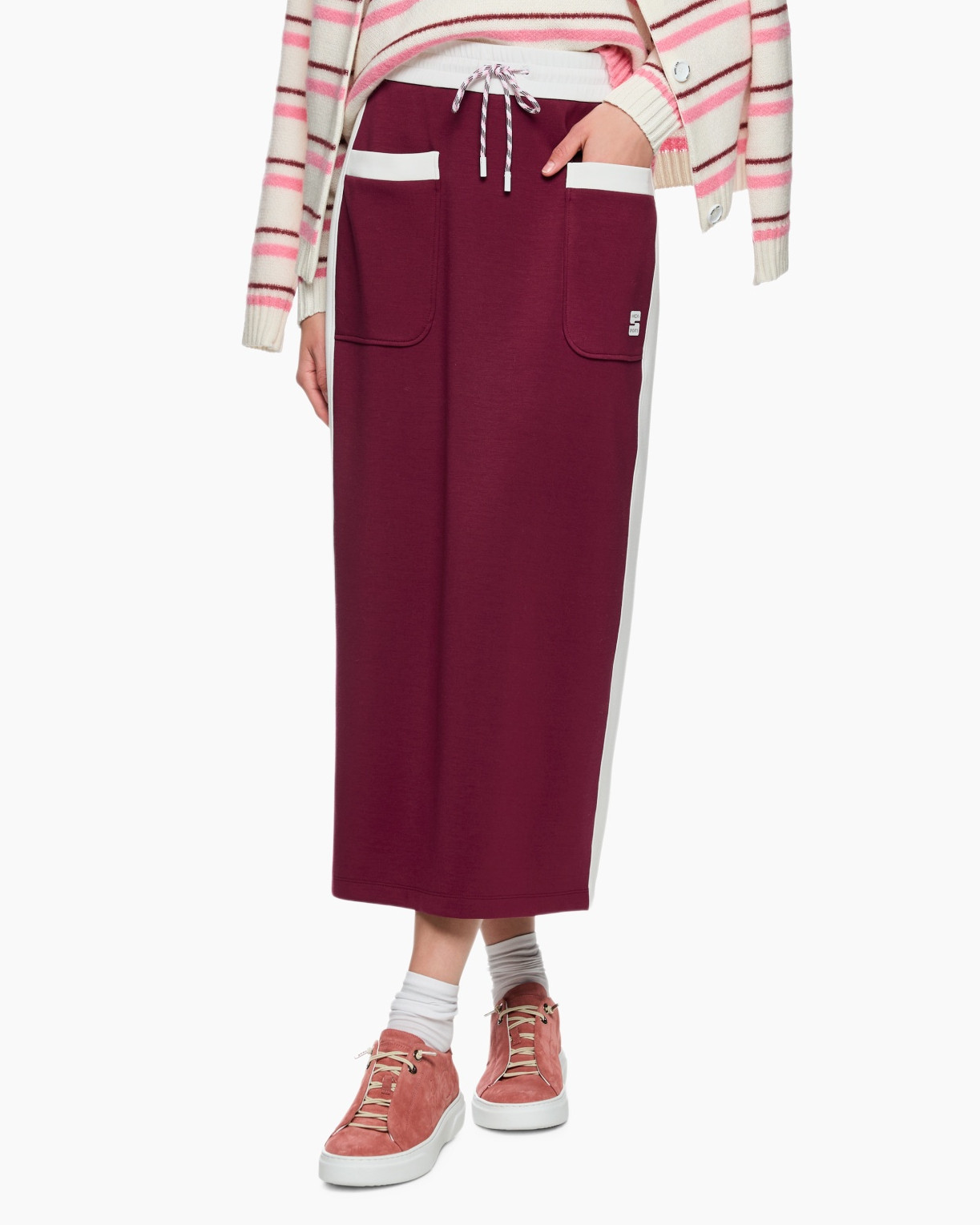 Pants, Skirt, Long Sleeve, Person, Formal Wear