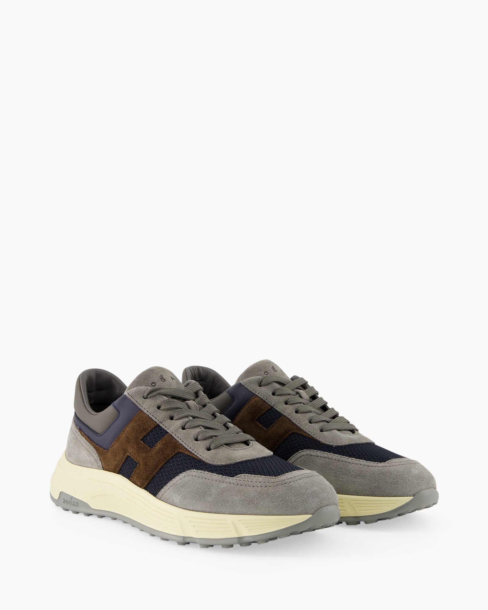 sneakers, schoenen, grijs, bruine suède, rubberzool