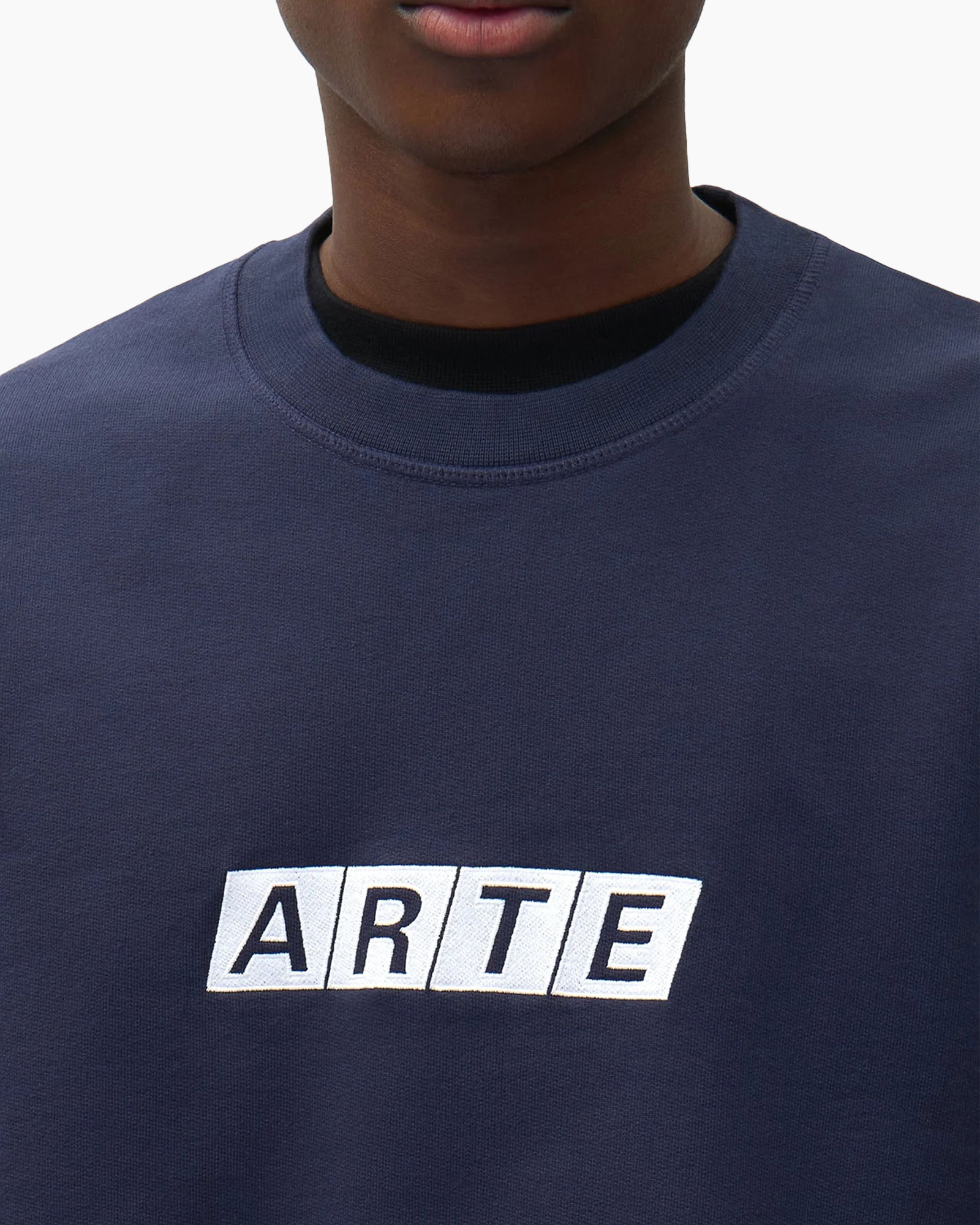 sweatshirt, navy, crewneck, logo, art label