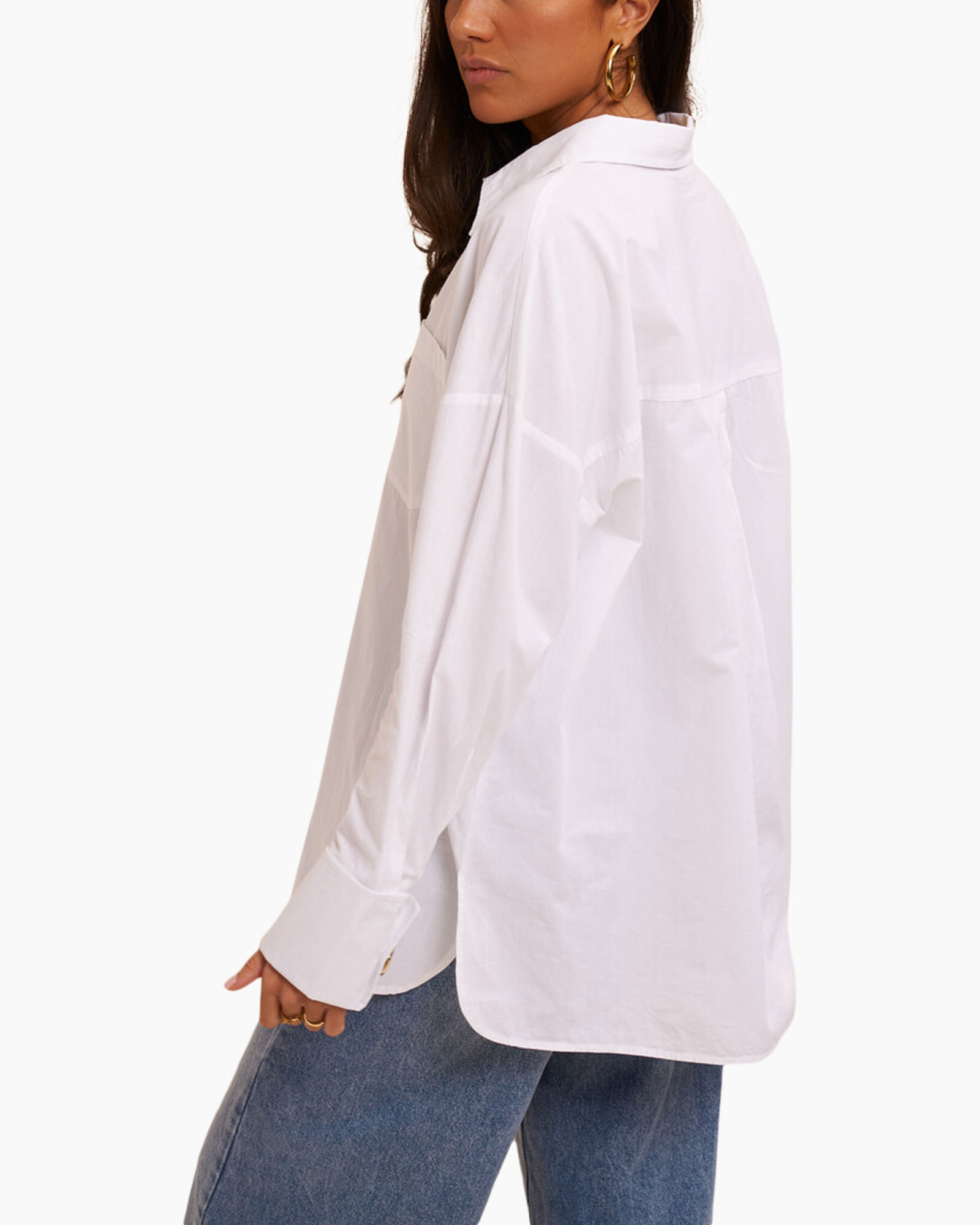 witte blouse, oversized blouse, gekraagde blouse, lange mouw, katoen stof