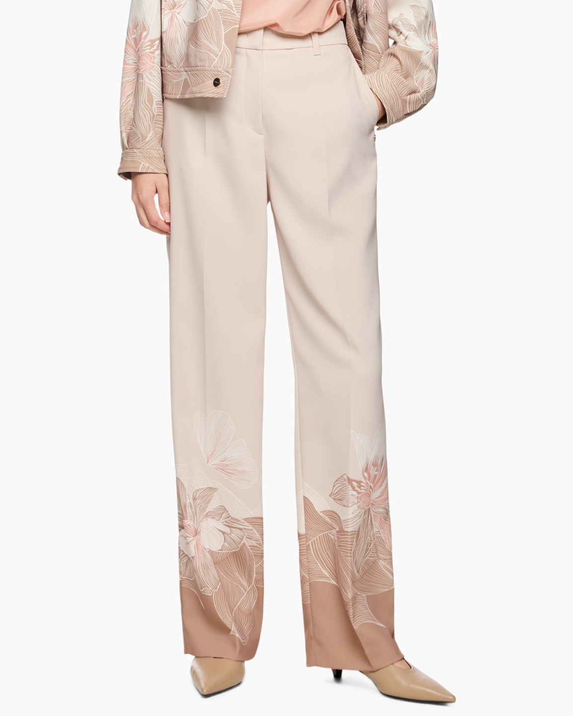 Pants, Linen, Formal Wear, Person, Woman
