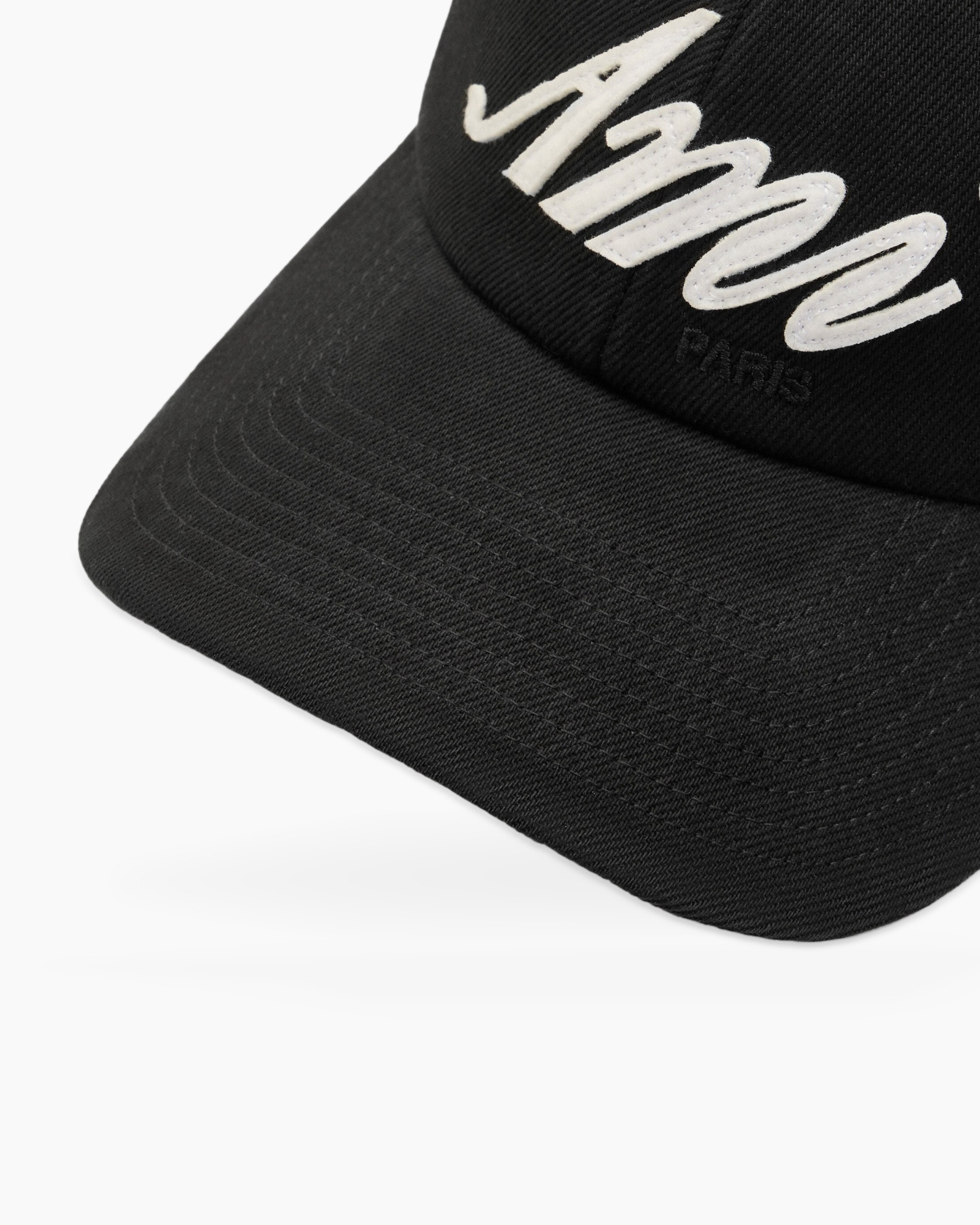 baseball cap, black cap, logo embroidery, curved brim, adjustable strap