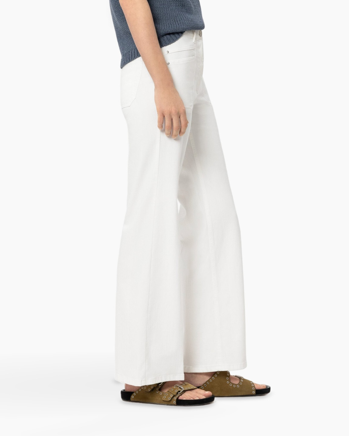 wide-leg, white pants, linen?, slim?, sandals