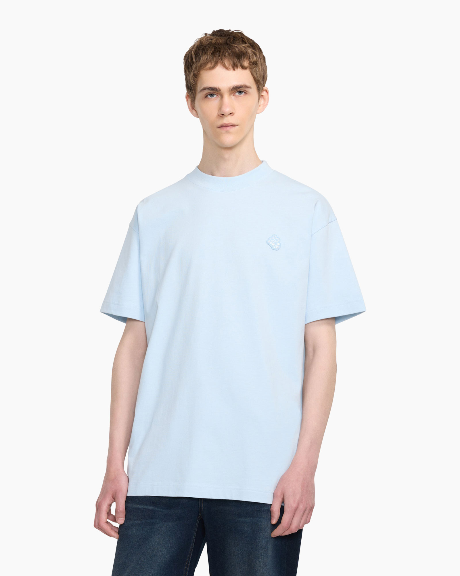 Clothing, T-Shirt, Person, Sleeve, Jeans