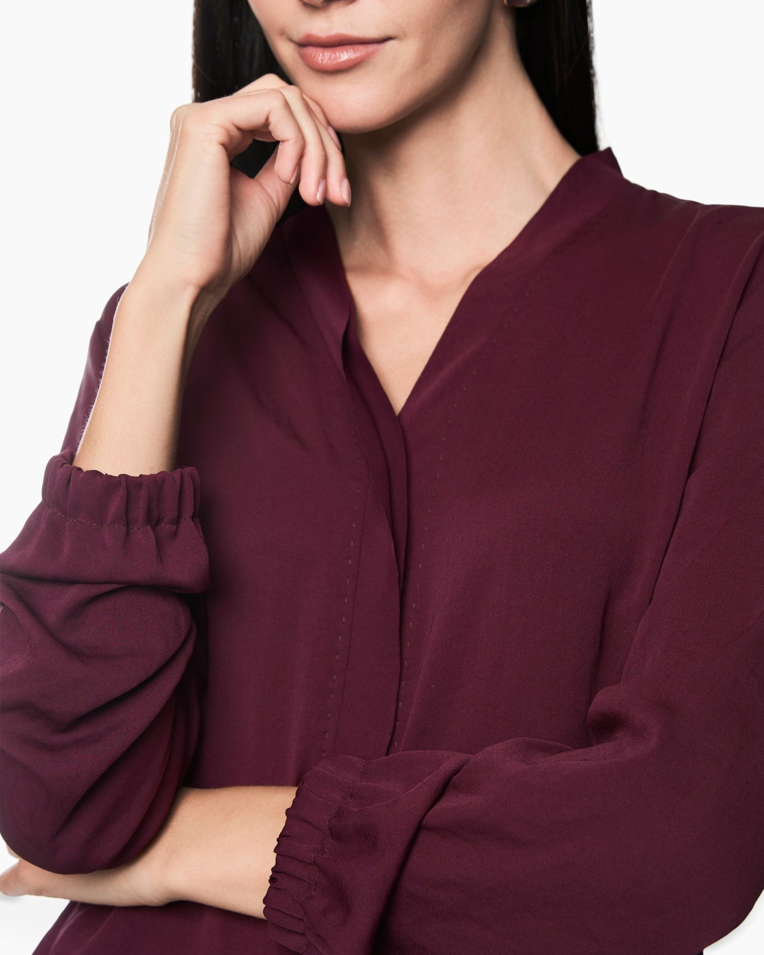 burgundy, blouse, lange mouwen, geknoopte manchetten, v-hals