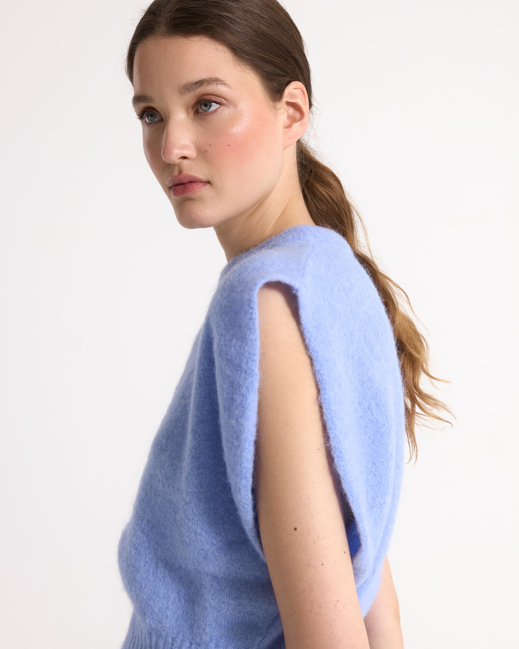 blauw vest, brei-top, mouwloos, zachte textuur, trui