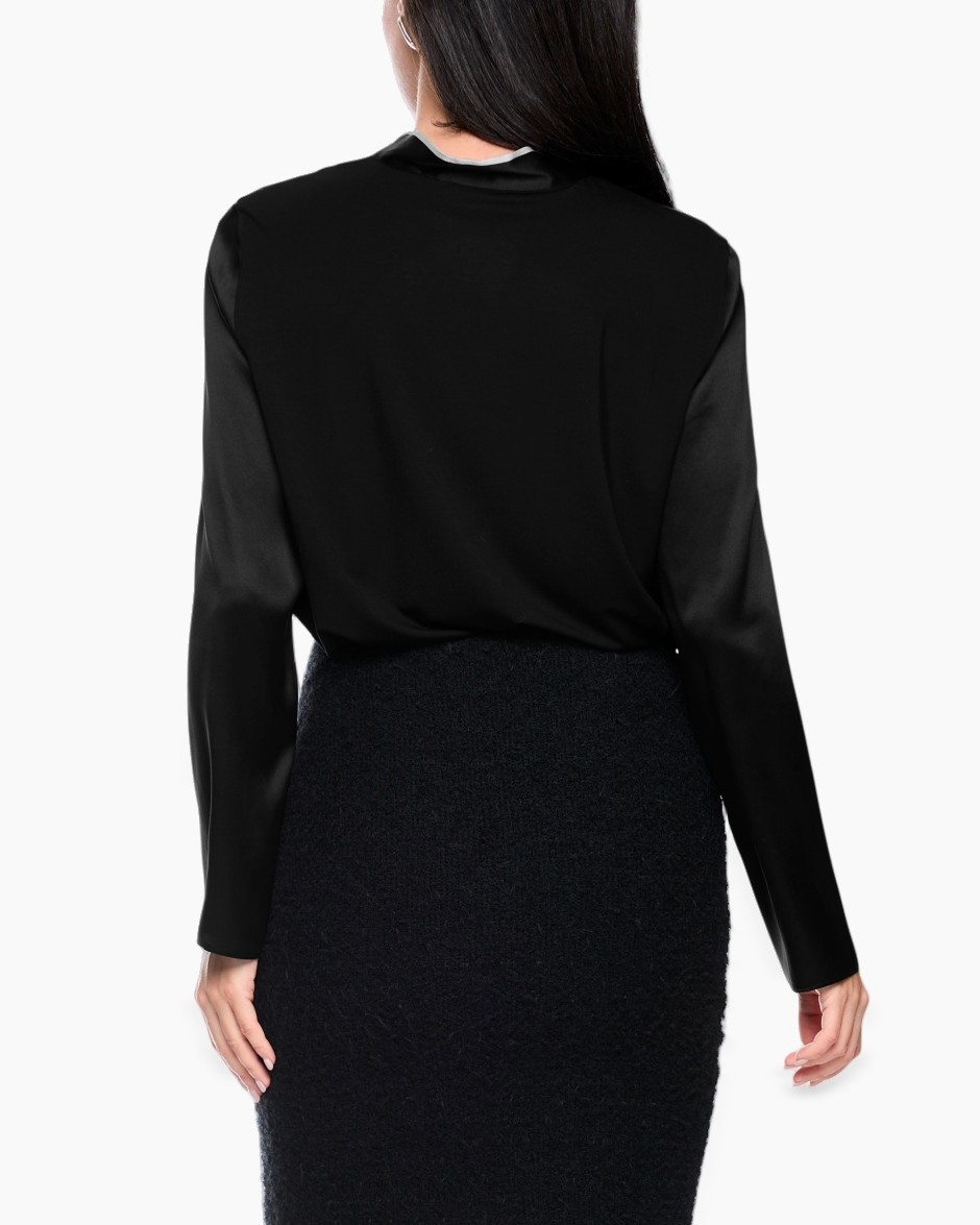 zwart blouse, zijden, lange mouwen, lintkraag, zwarte rok