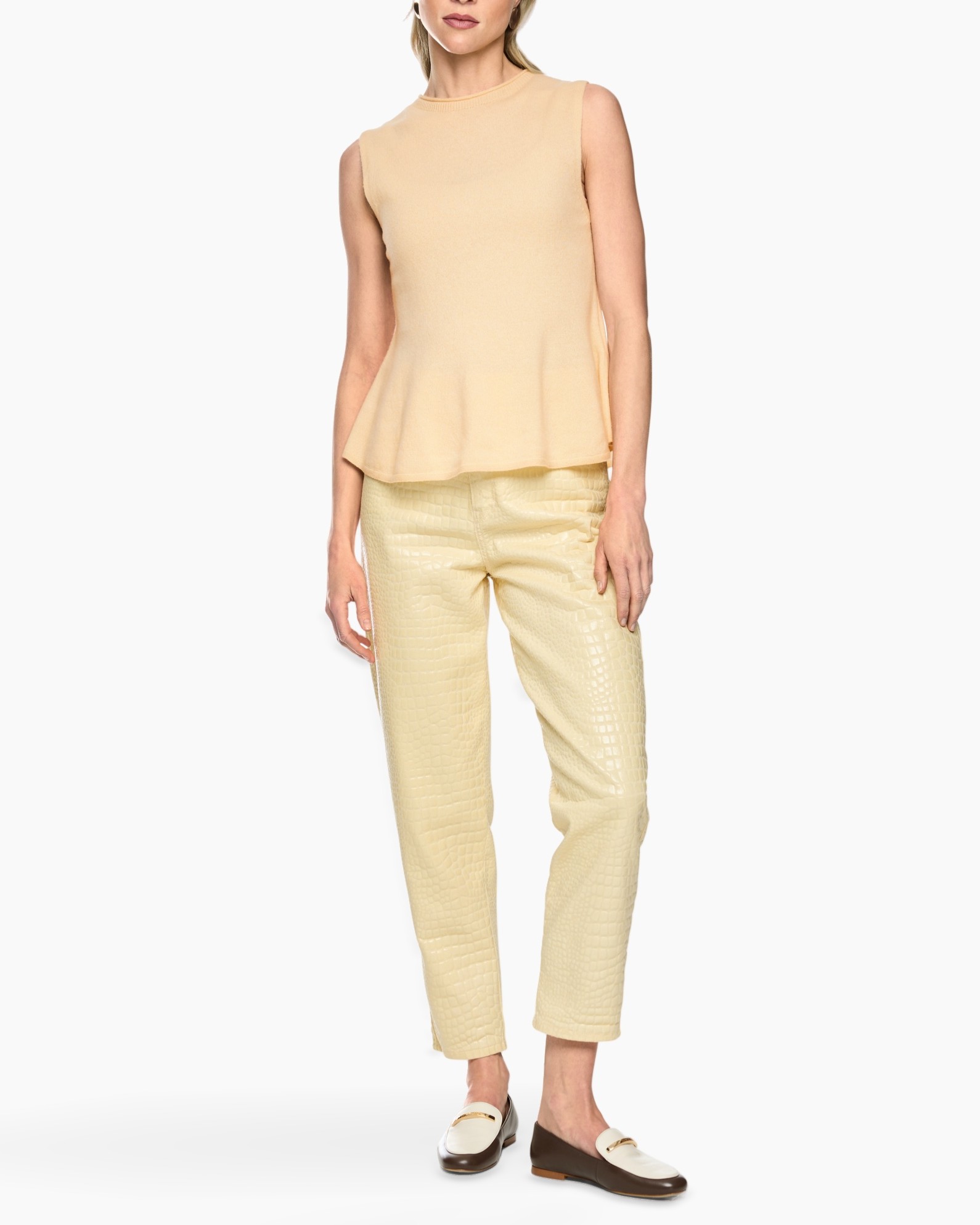 top, peplum, mouwloos, beige, broeken, korte, crepe, textured