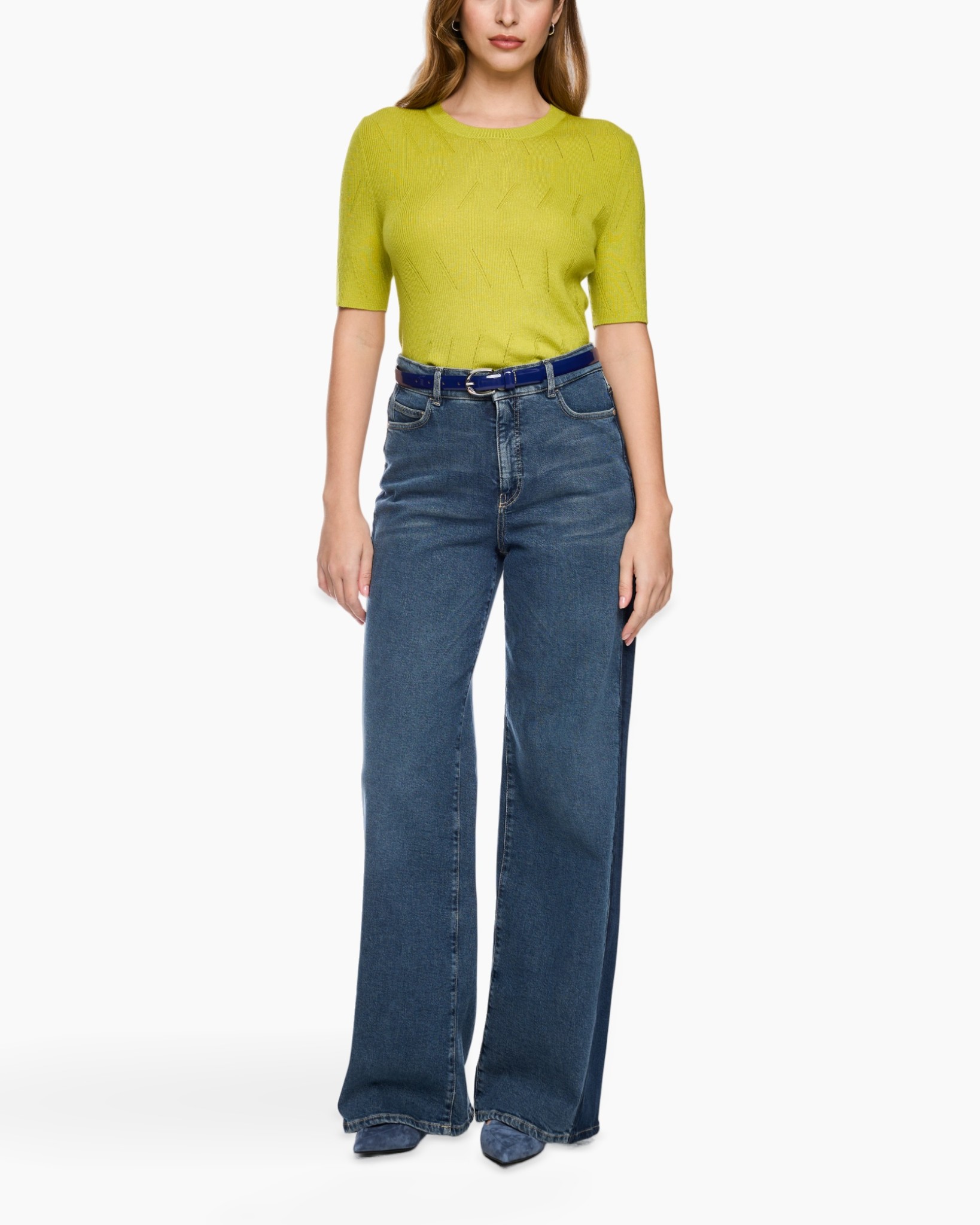 top, korte mouwen, lime groen, breisel, wijd uitlopende jeans