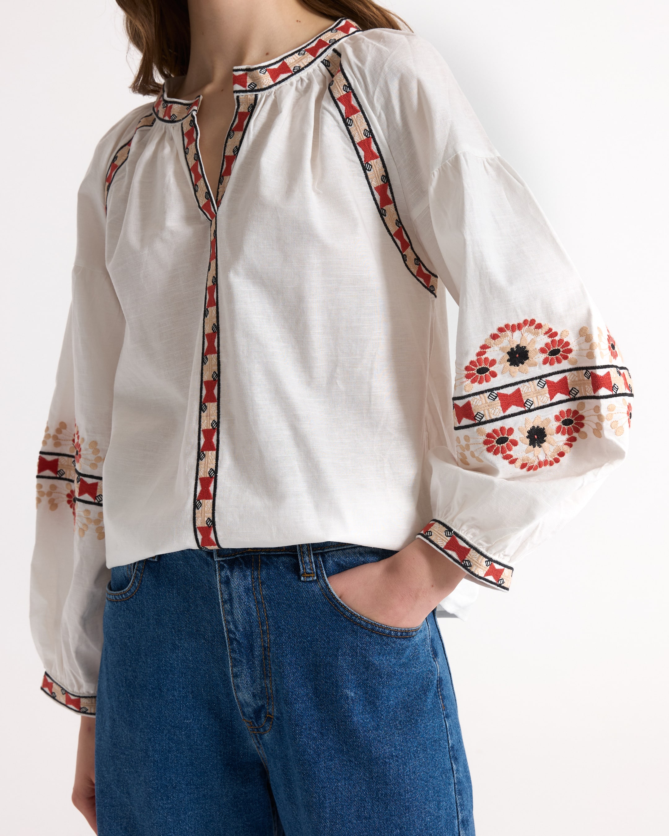 embroidered blouse, white top, peasant blouse, long sleeves, denim jeans