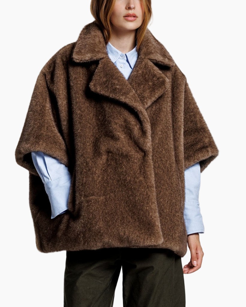 bruin, vacht, vest, poncho, outerwear