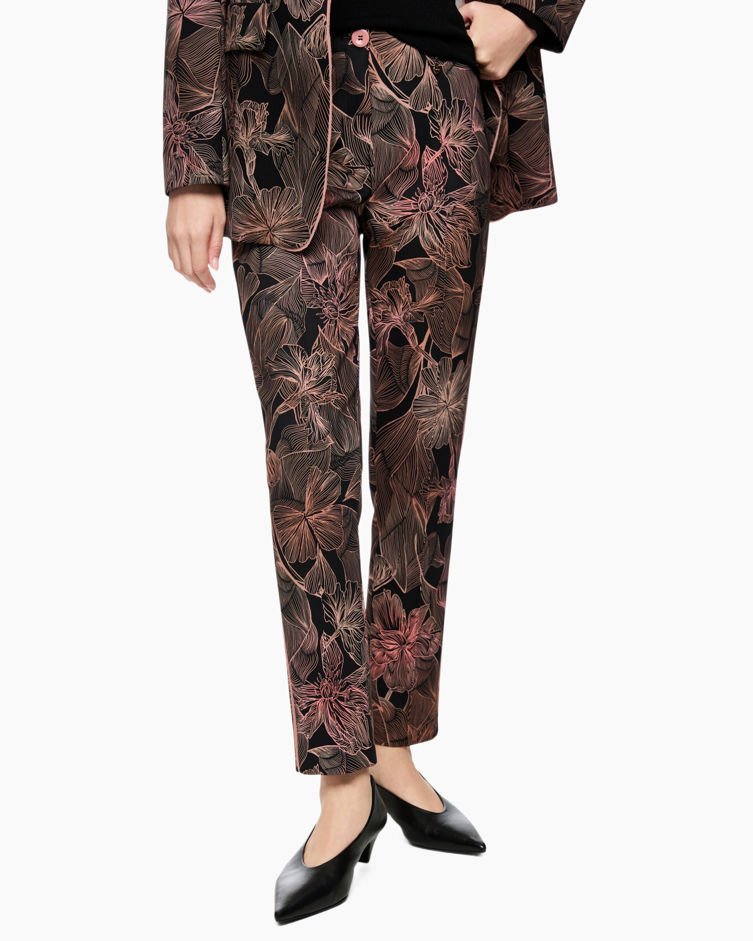 Pants, Formal Wear, Suit, Person, Woman