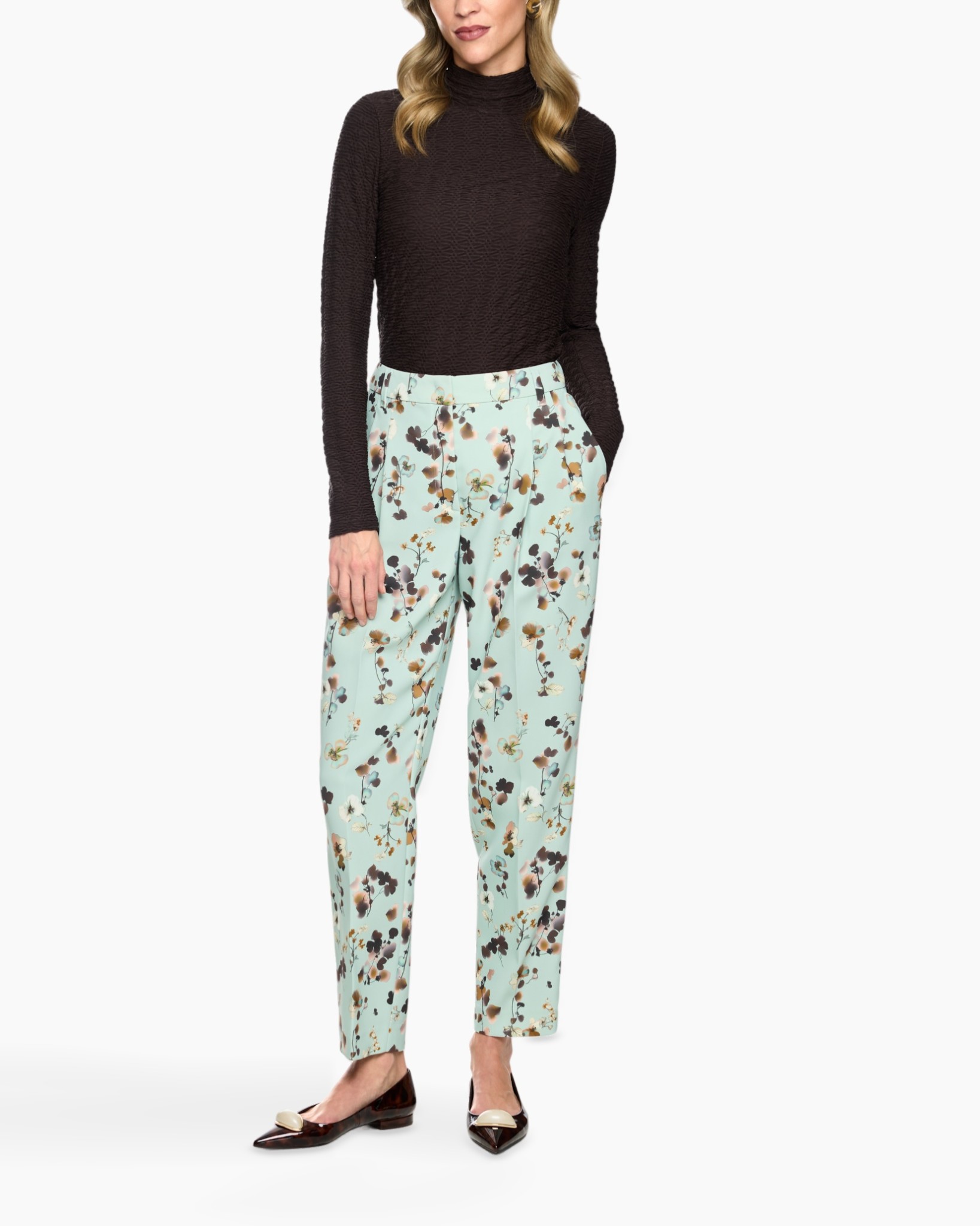 rolkraag, zwart, brei, broek, bloemen