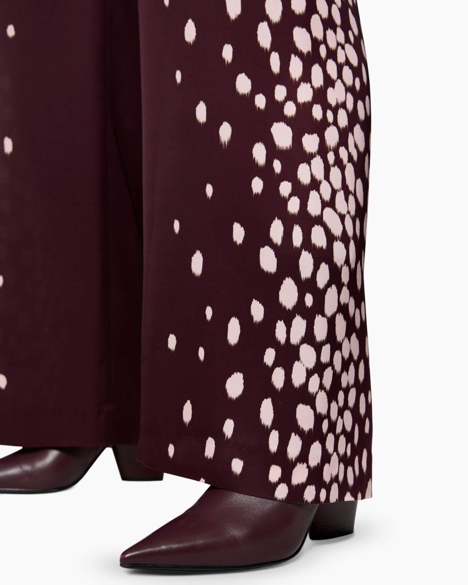 jurk, maxi, bordeaux, polkadot patroon, laarzen