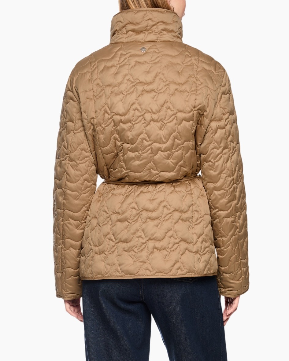 gewatteerde jas, beige, riemceper, hoge kraag, drukkers