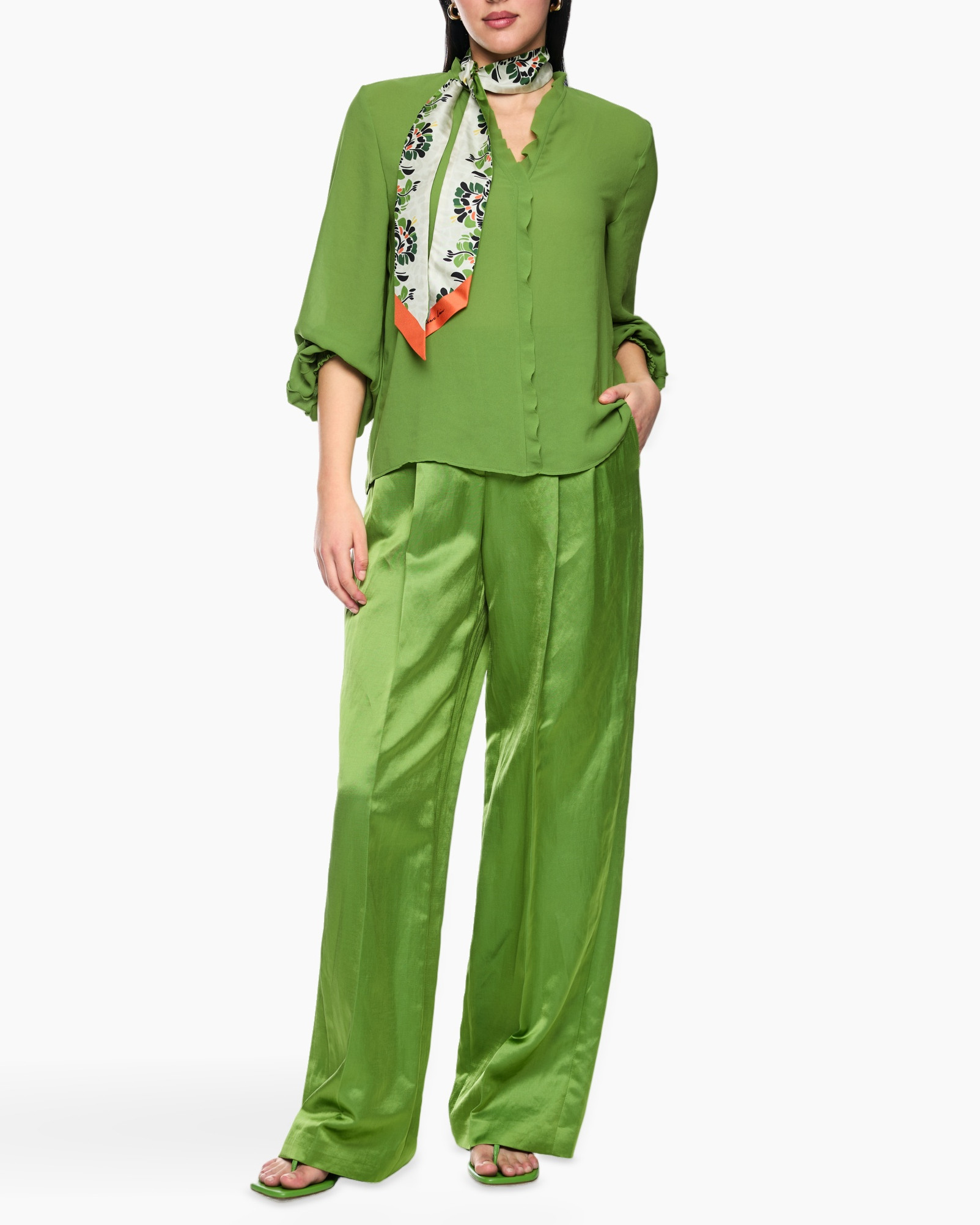 groen, broek, zijde, wijd uitlopend, sjaal accessoire
